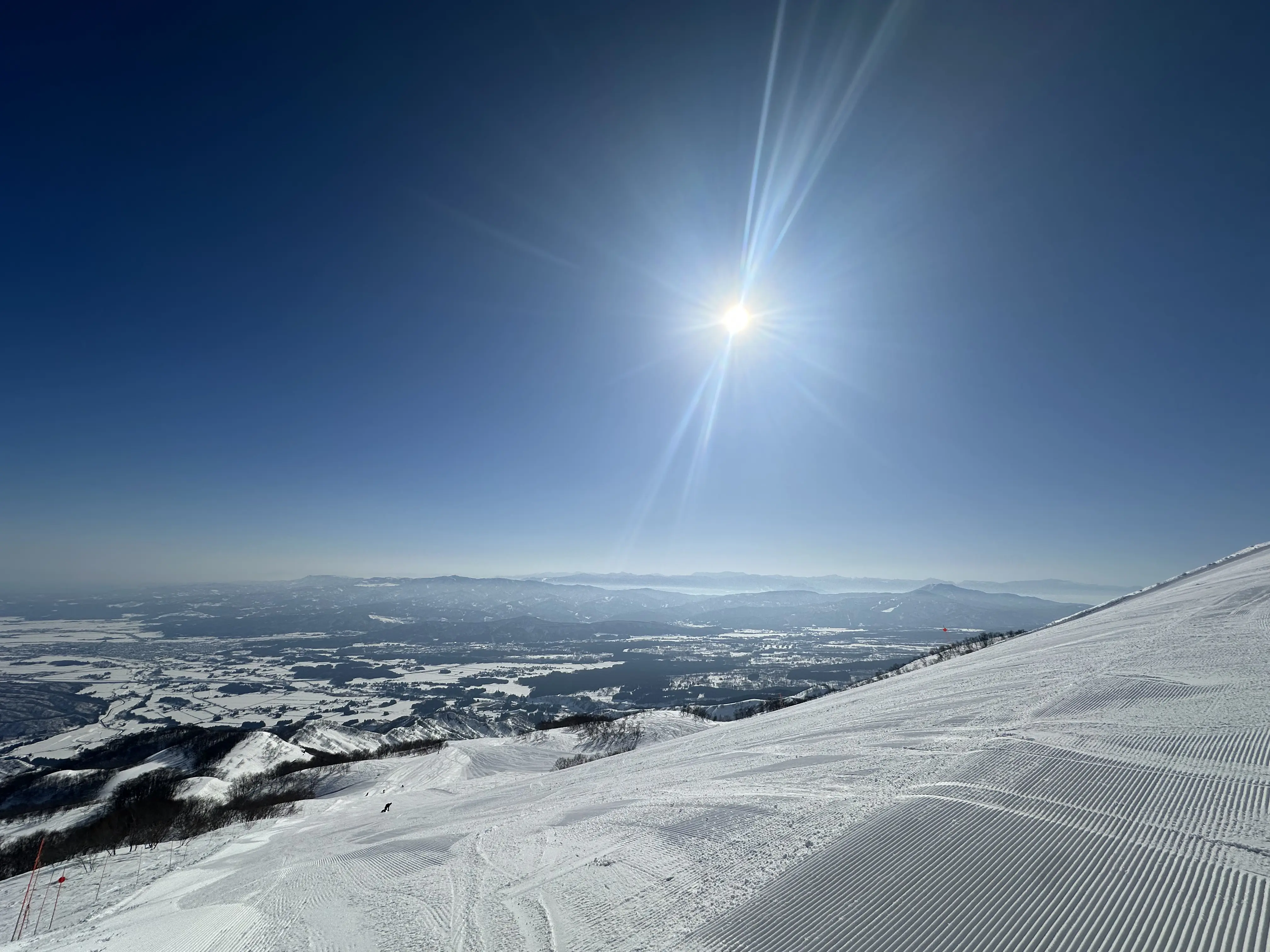 限りなく広がる青い空と白銀の山々、春スキーを満喫する上越旅行_1_1