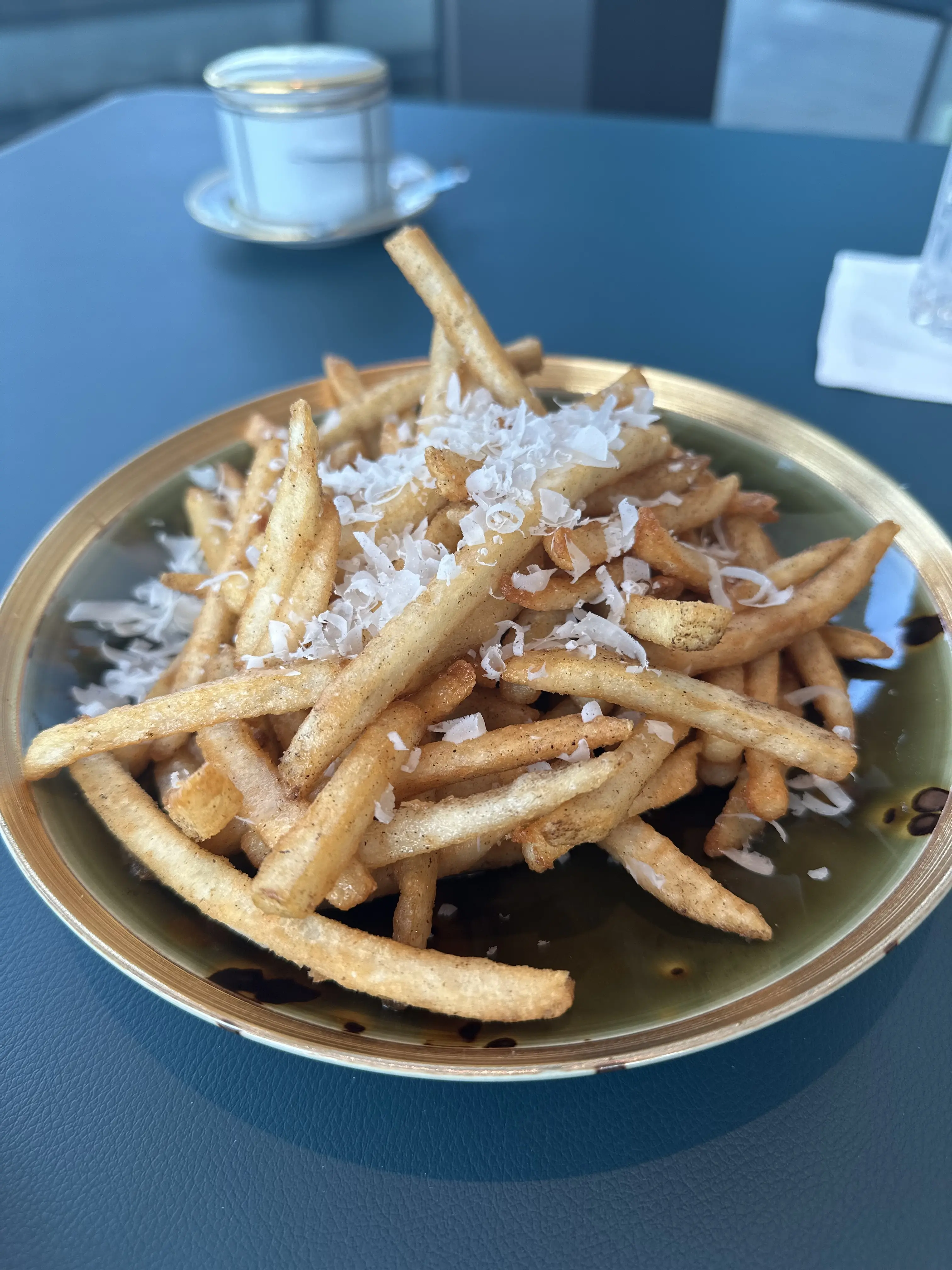 ブラウンプリーツスカートコーデでホテルランチ_1_3