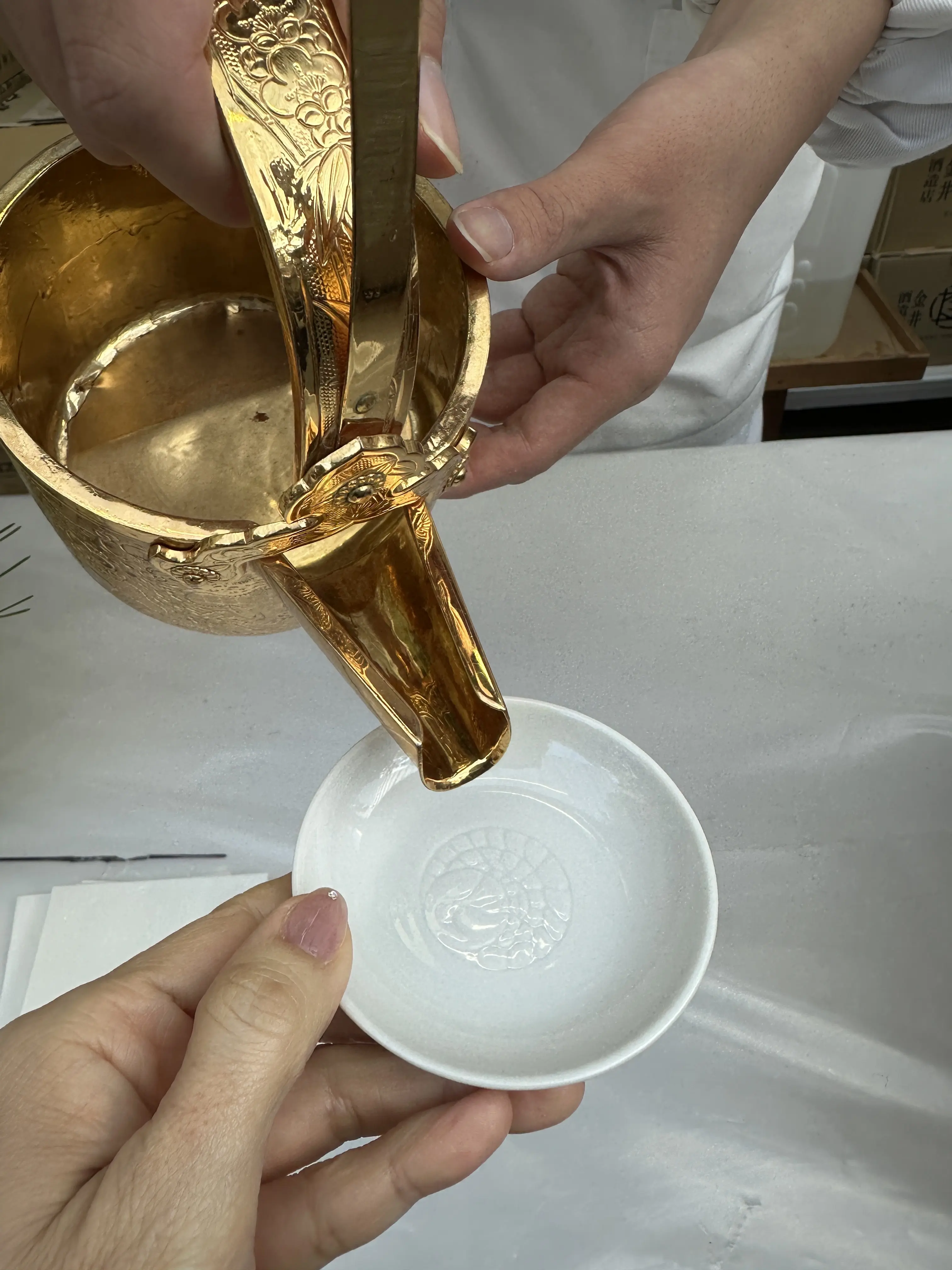 鶴岡八幡宮　初詣　お参り　お正月　お神酒