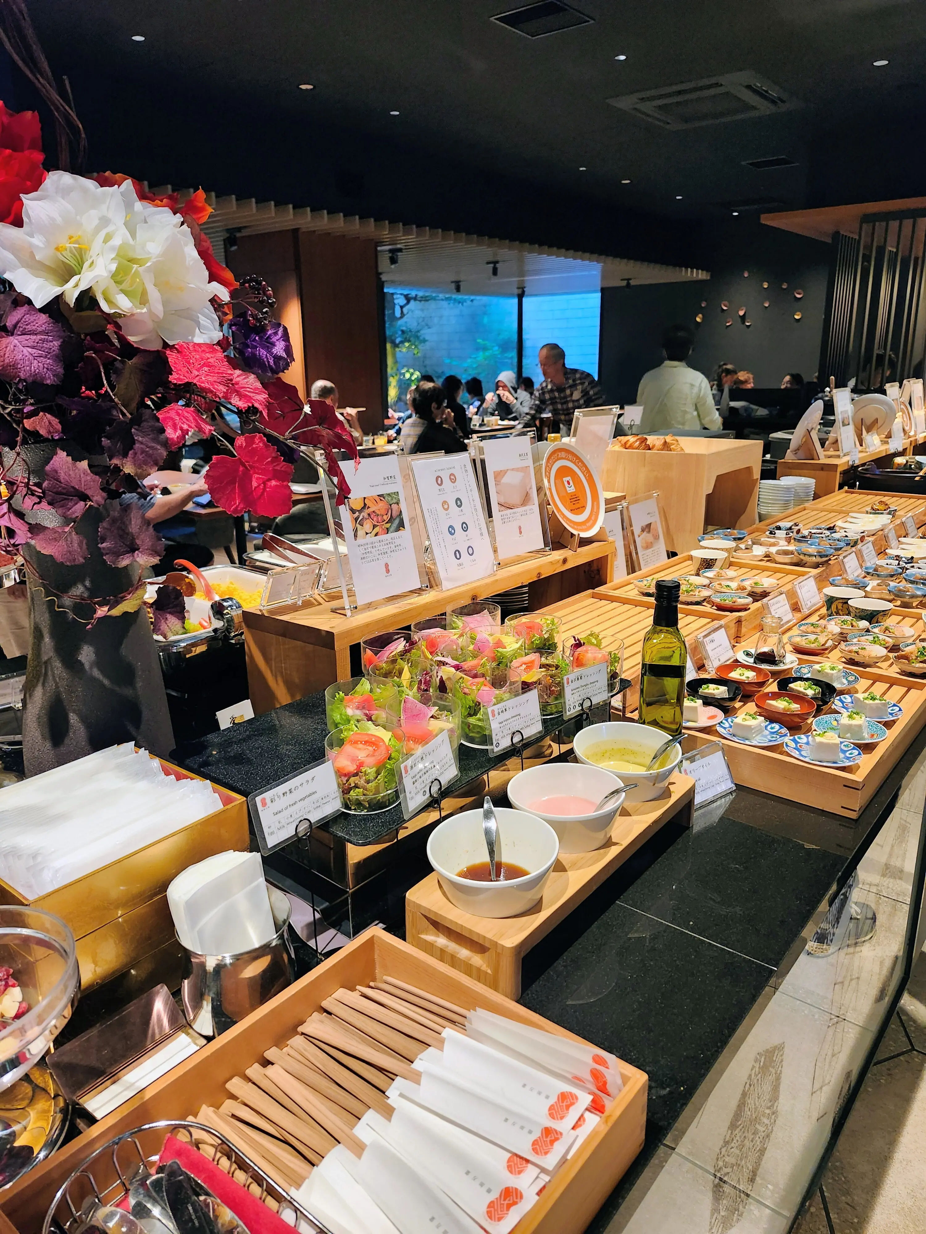 女子旅、金沢、金沢旅行、秋の金沢、40代ファッション、旅コーデ、加賀料理、21世紀美術館、御朱印 神社、金沢カフェ、茶屋街、三井ガーデンホテル金沢