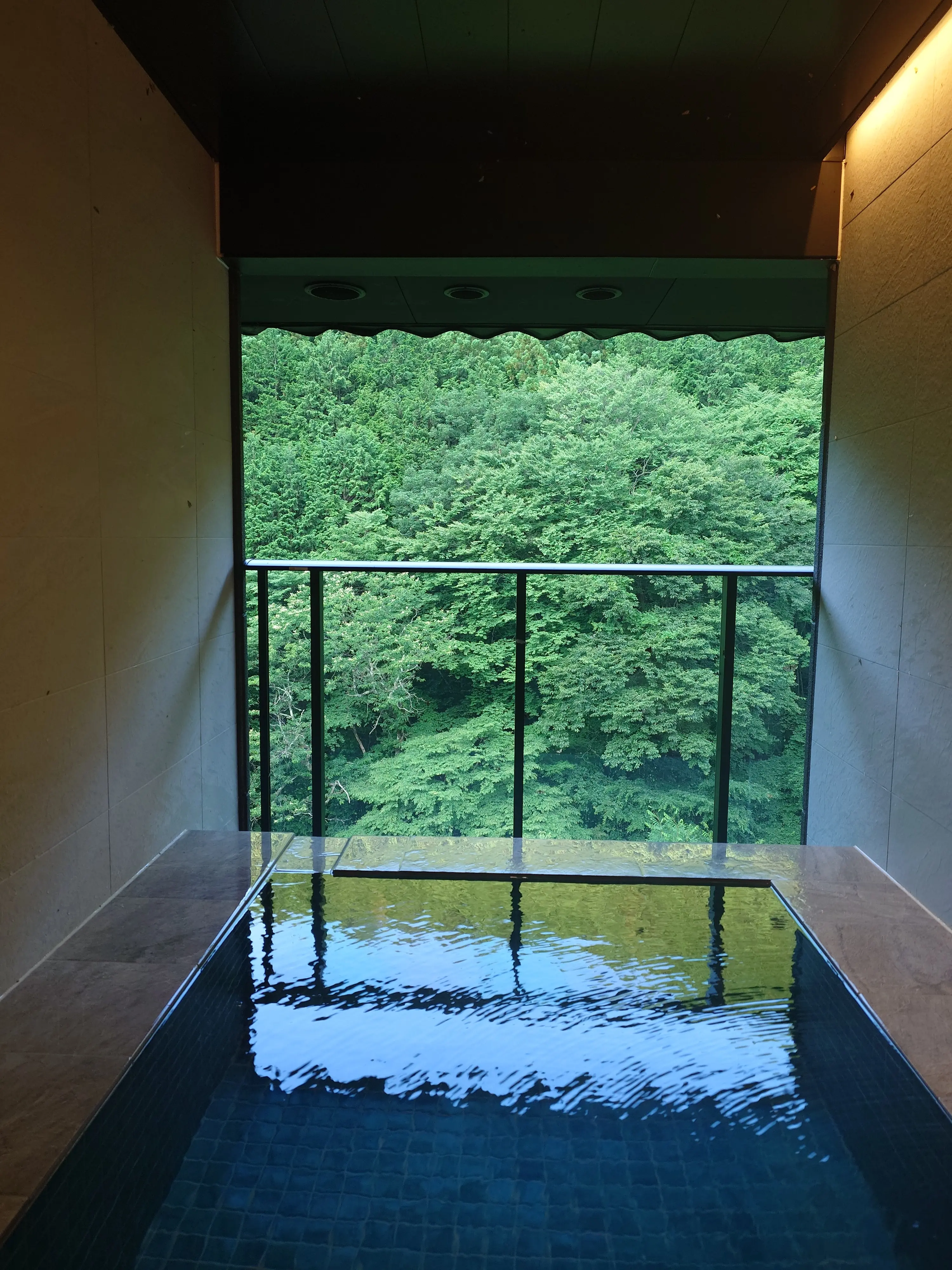 KANOUYA四万温泉