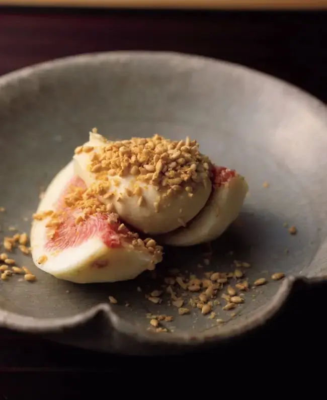 ごまの香りたつ「いちじくの白和え」