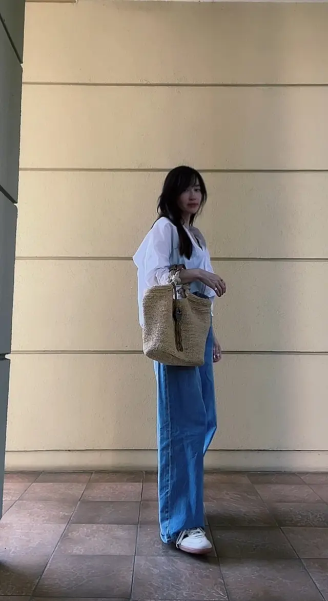 白シャツとジーンズの王道コーデ⭐︎_1_4