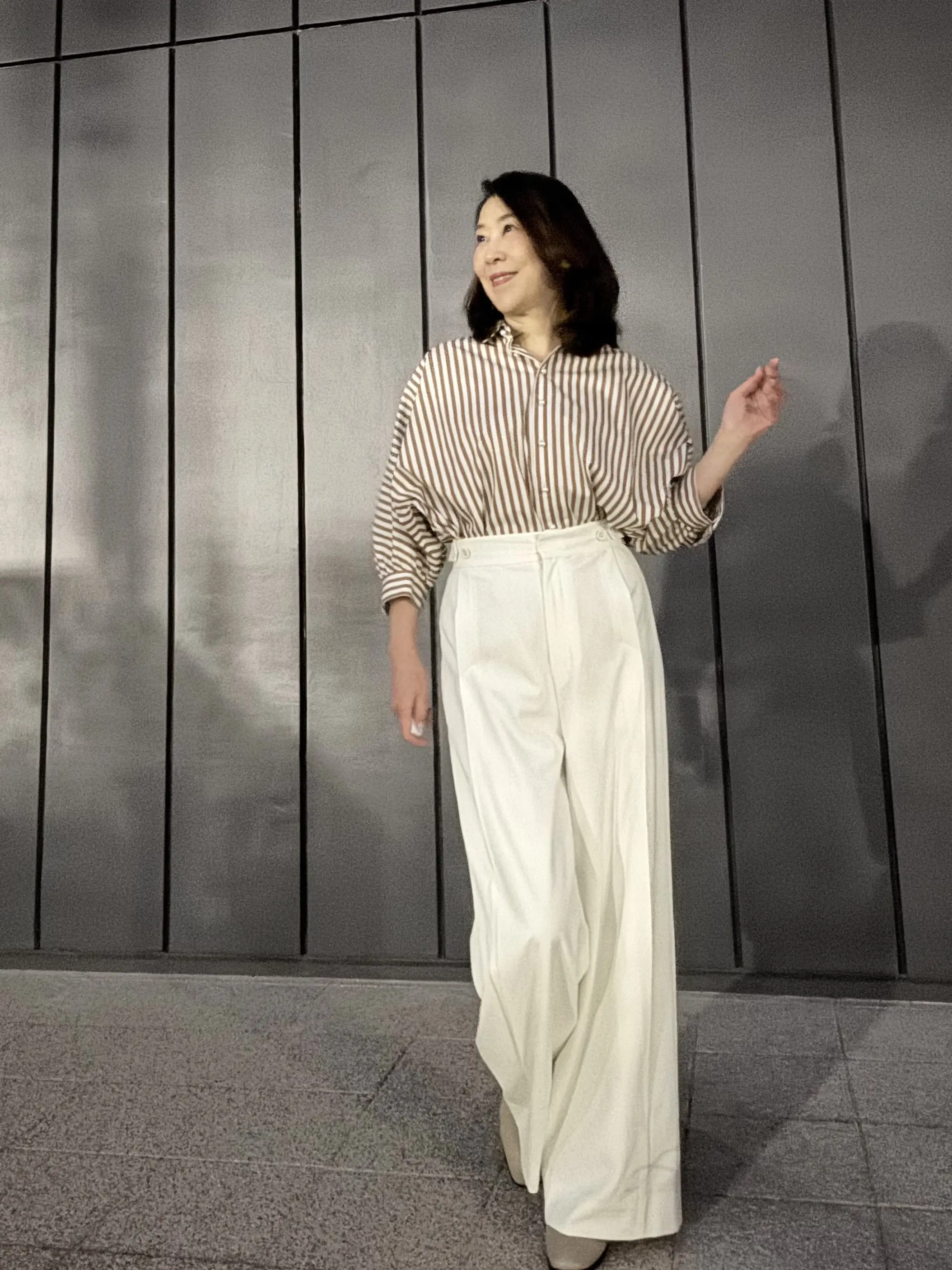 優美なセミワイドホワイトパンツで軽やかにオンもオフも大人エレガント♡_1_3