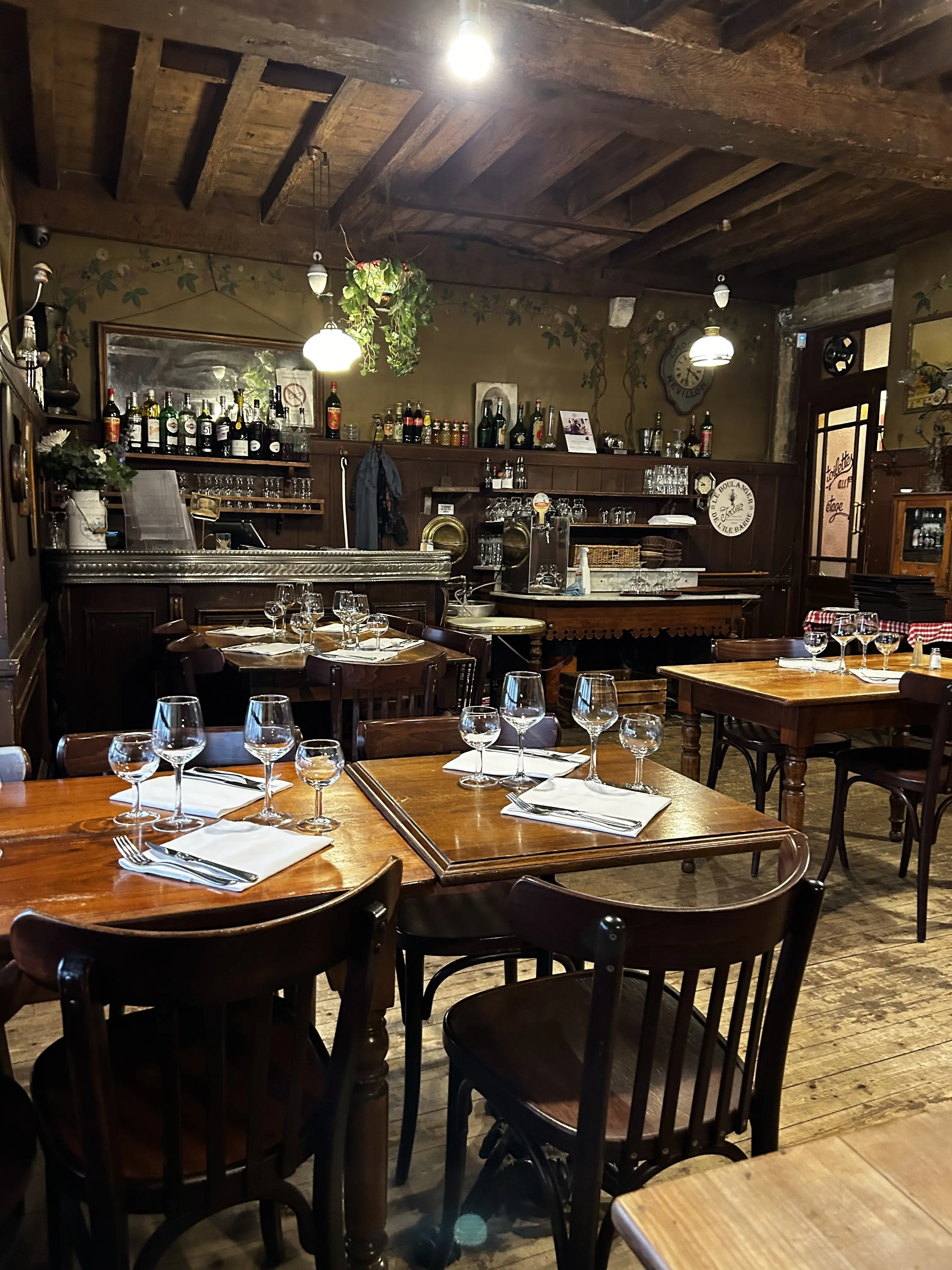 フランス リヨン Restaurant Abel (レストラン・アベル)