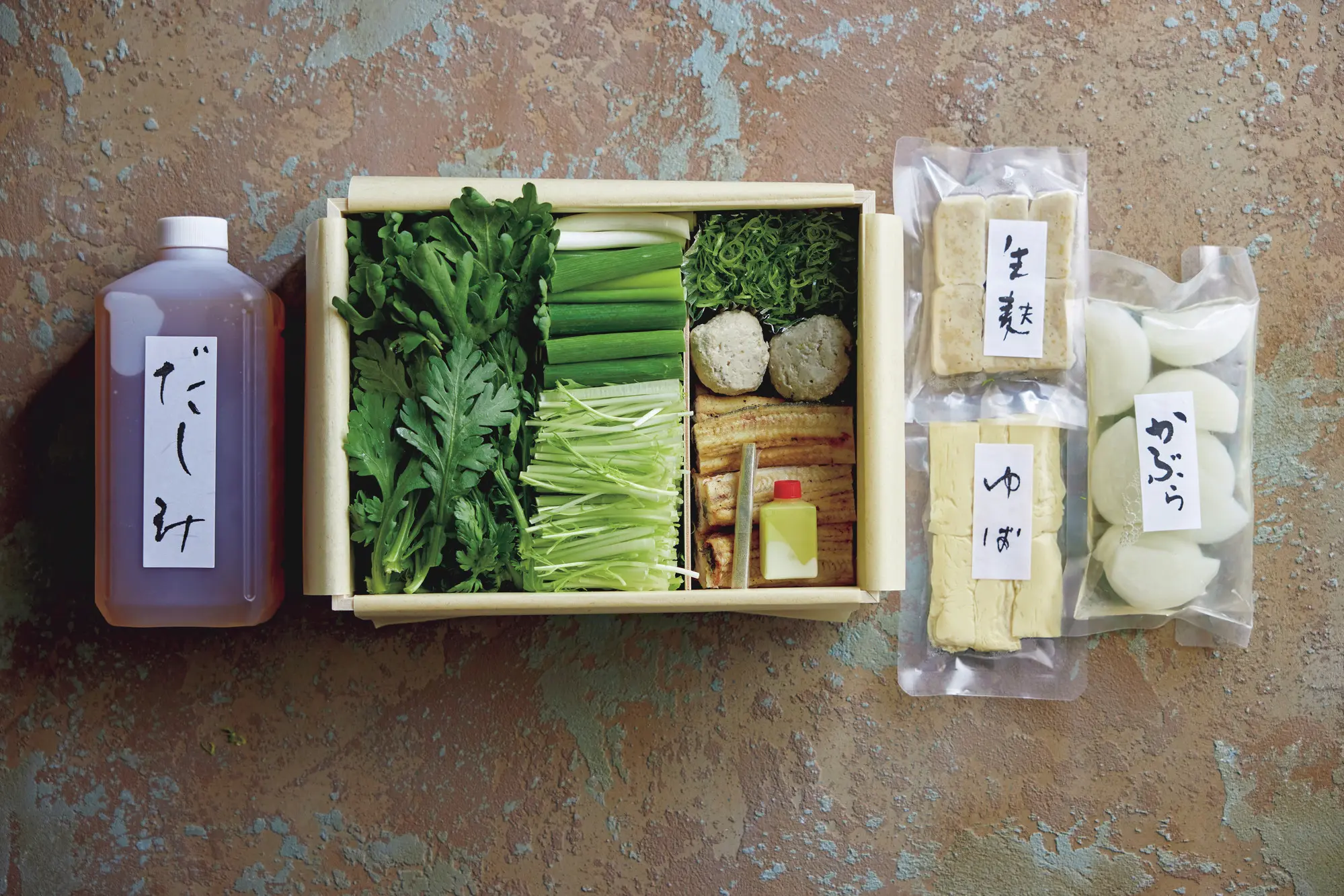 料亭＆割烹の味を、自宅でゆっくりと味わう「豪華取り寄せ鍋」厳選4【大人のごちそう鍋】『京懐石 美濃吉本店 竹茂楼』 特選うなぎ鍋 すっぽんスープ仕立 鍋セットの中身