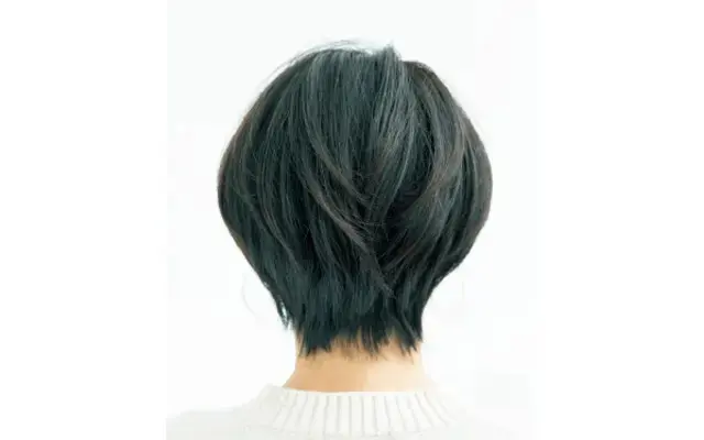 引き上げ&若見え効果が絶大な、耳かけショート