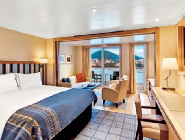 50代　おすすめ　大人のひとり旅　クルーズ船　豪華客船　バイキング・エデン　ペントハウス ジュニアスイートの客室