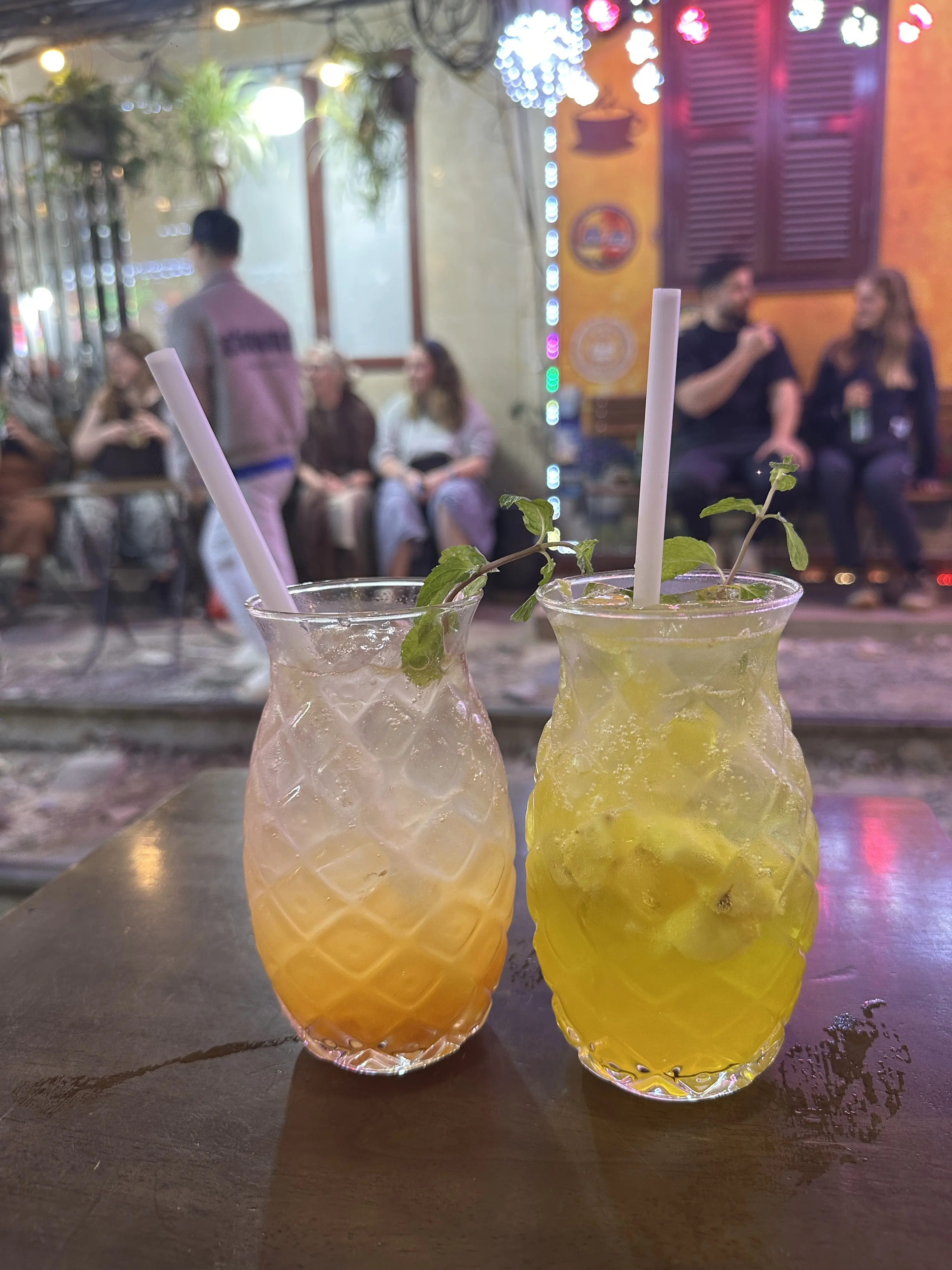 トレインストリート　ベトナム　ハノイ