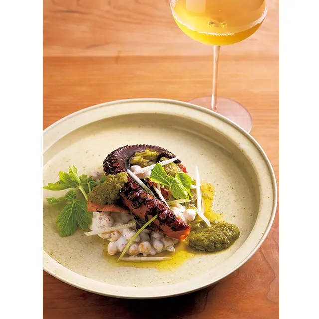 京都の東山にあるフレンチレストラン「デュプリー」の真蛸のオイル煮とひよこ豆