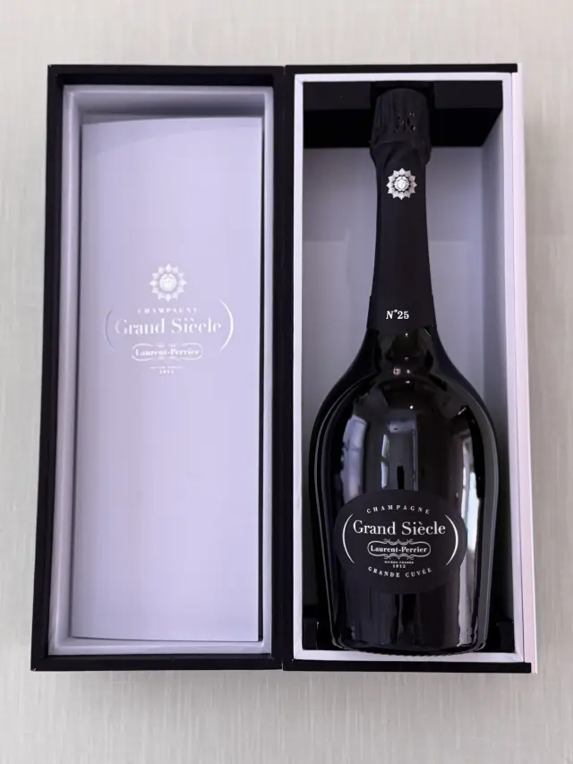 ローラン・ペリエ　グランシエルク　NO.25