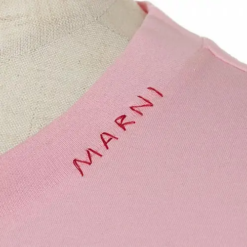 襟もとの“MARNI”ロゴがポイント！「MARNI」大人のための3色パックTシャツ_1_4