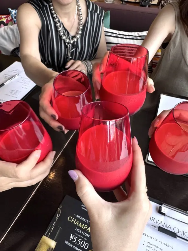 ZARAトーンアップも叶う夏のホワイト🤍フリルブラウスコーデで大人スパイス料理を楽しむ_1_2