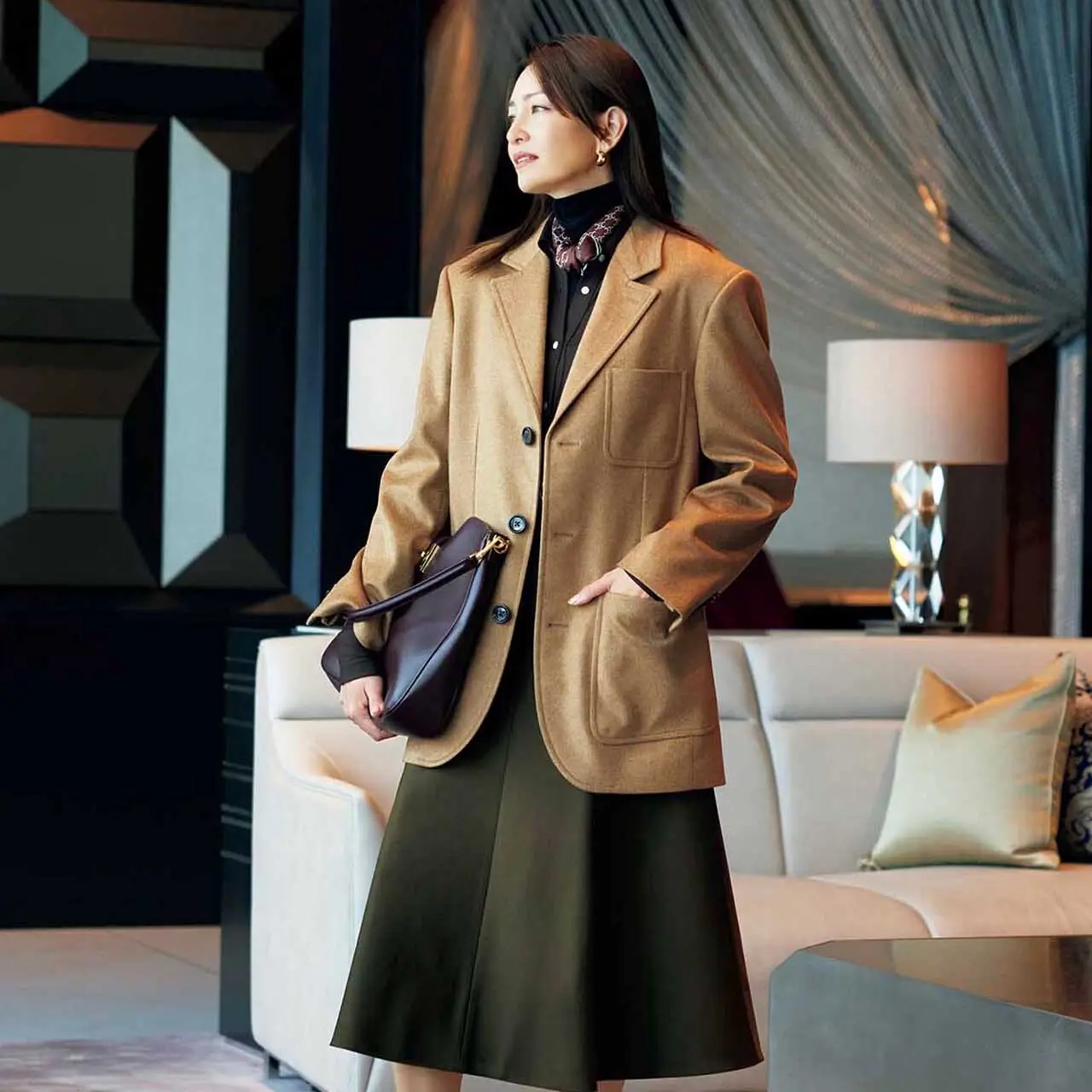 CELINE 黒レザーシューズ｜モード感たっぷり、秋冬 CELINE 黒レザーシューズ｜モード感たっぷり、秋冬