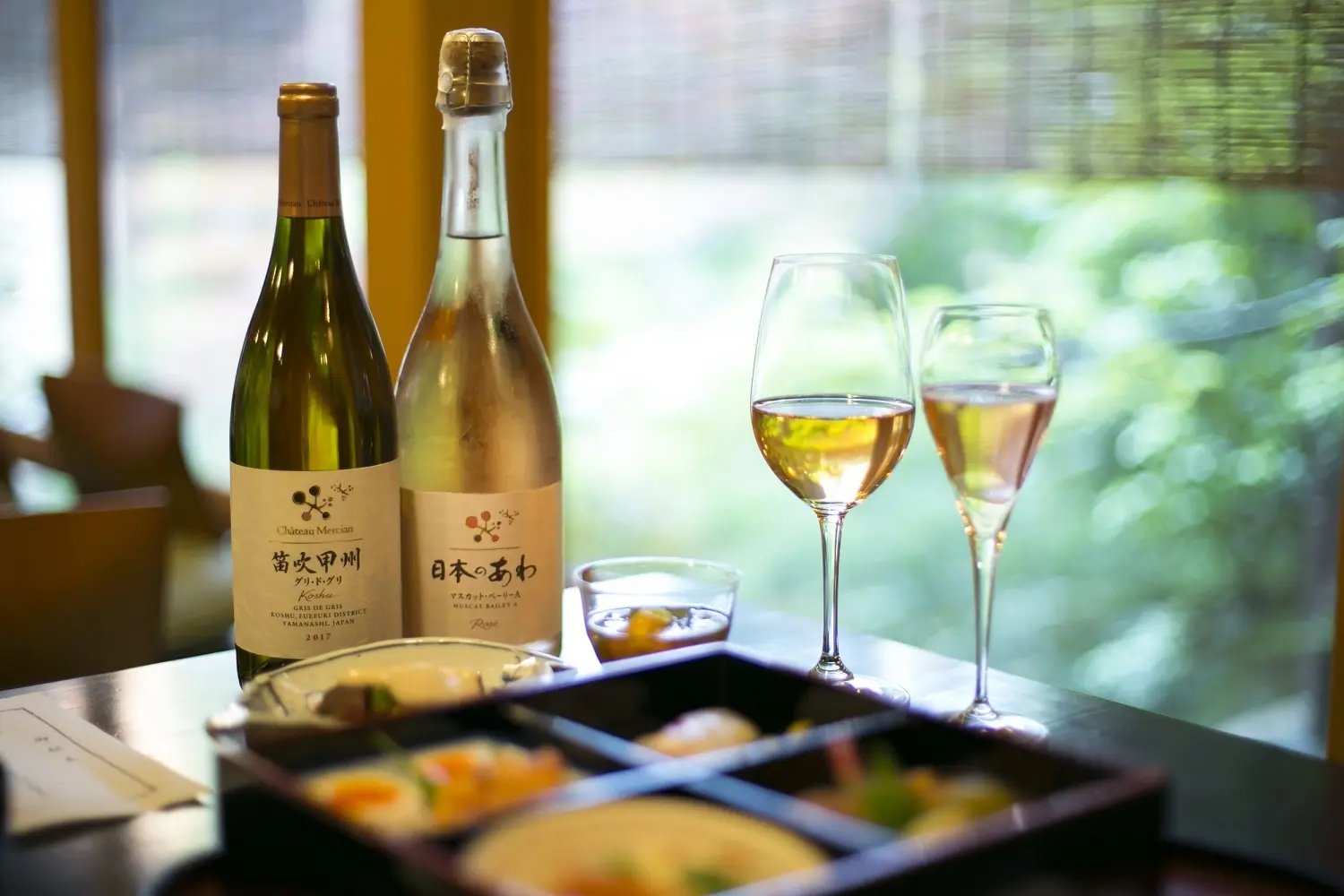 素晴らしい日本庭園を眺めながら、日本ワインを味わう……シャトー・メルシャン『Tasting Nippon』イベントレポート【飲むんだったら、イケてるワインWEB特別篇】_1_3