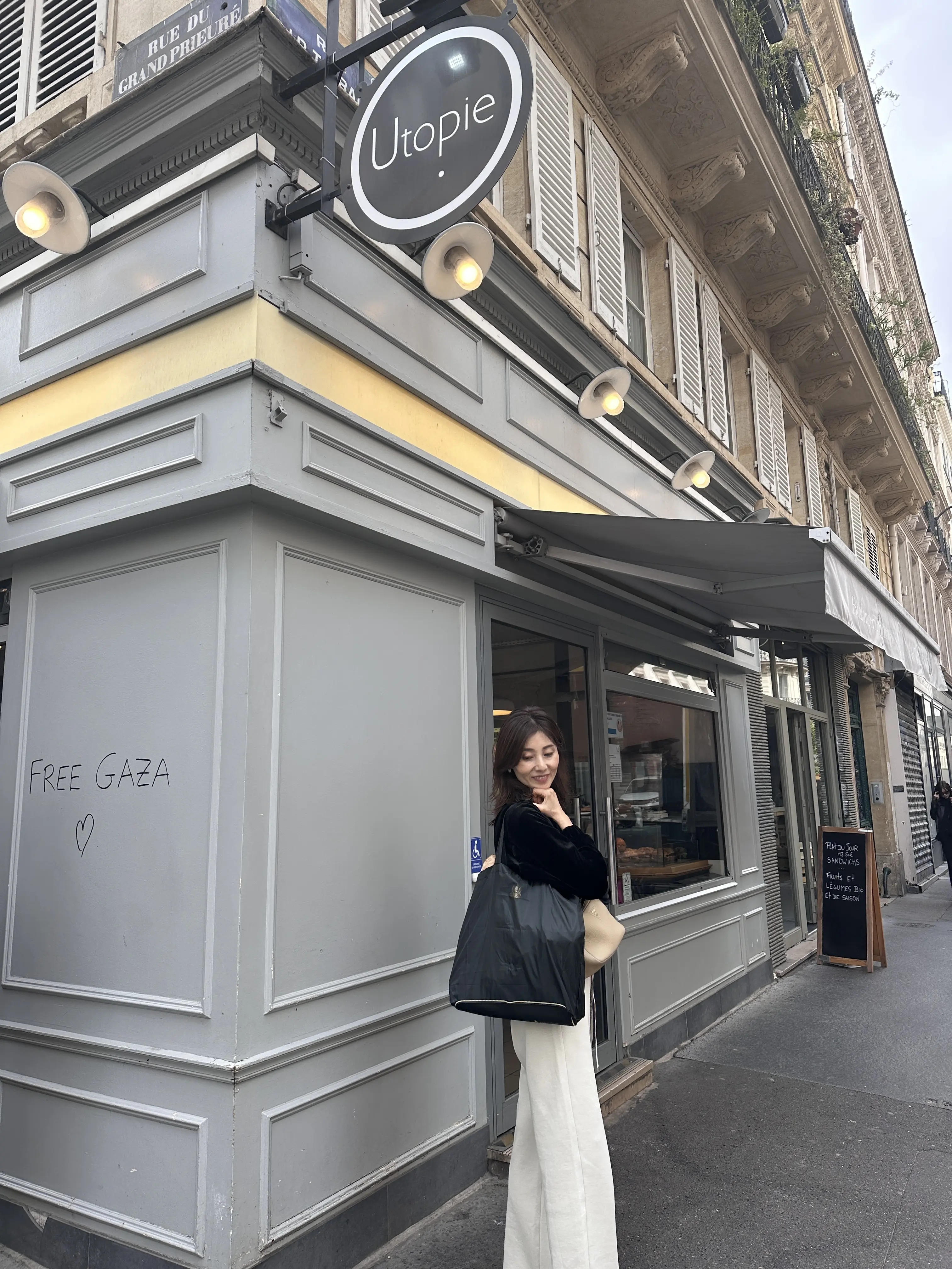 Parisにも馴染む、エクラでしか手に入らないトートバッグ_1_1
