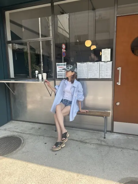 残暑を楽しむショートパンツ×長袖シャツで大人の遊び心style_1_2