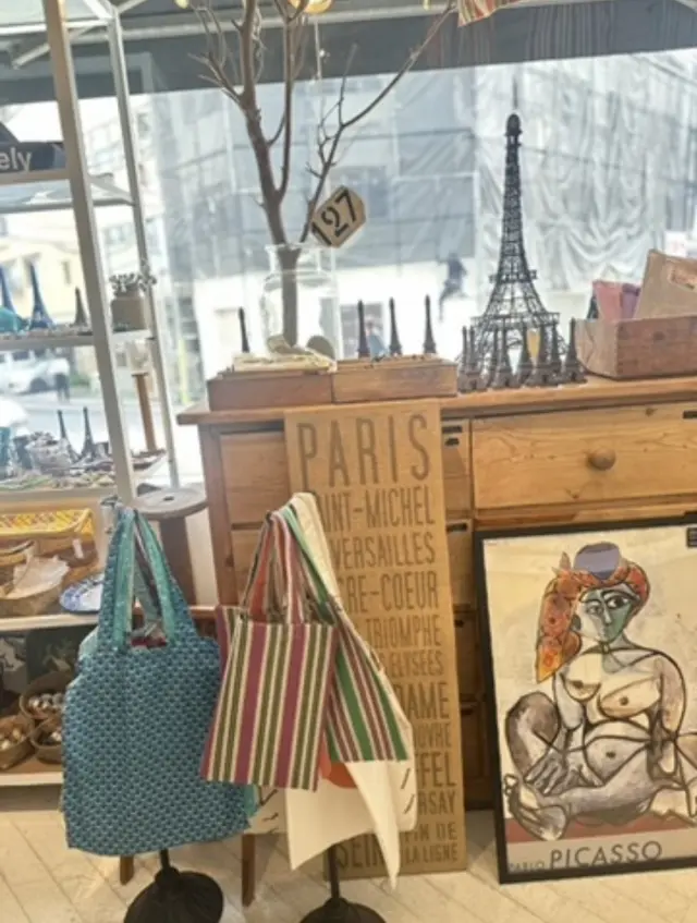 プチプラコーデで歩いていましたら、フランスの雑貨屋さんを発見！_1_9