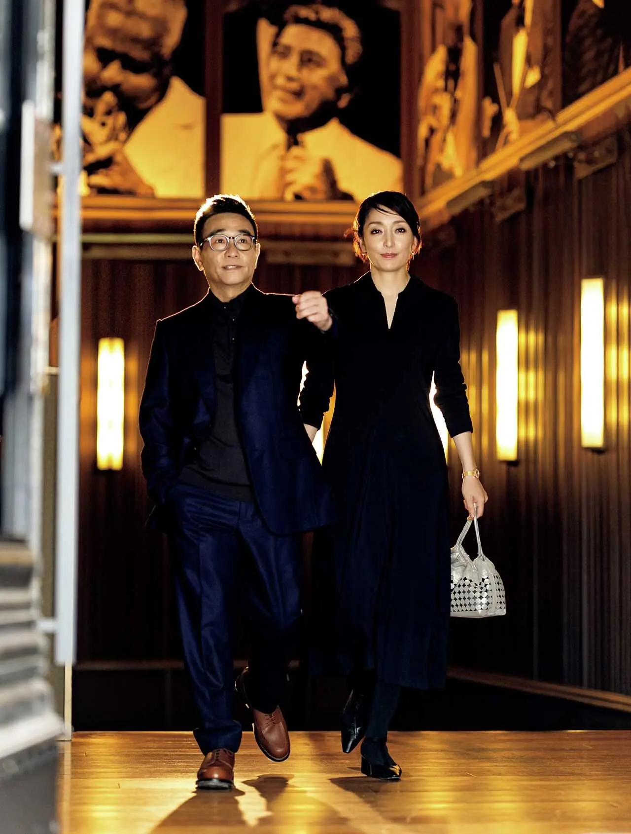 　楽しみにしていたライブへ。 　　今日のドレスコードは、 　「妻が好きなダークカラーで！」