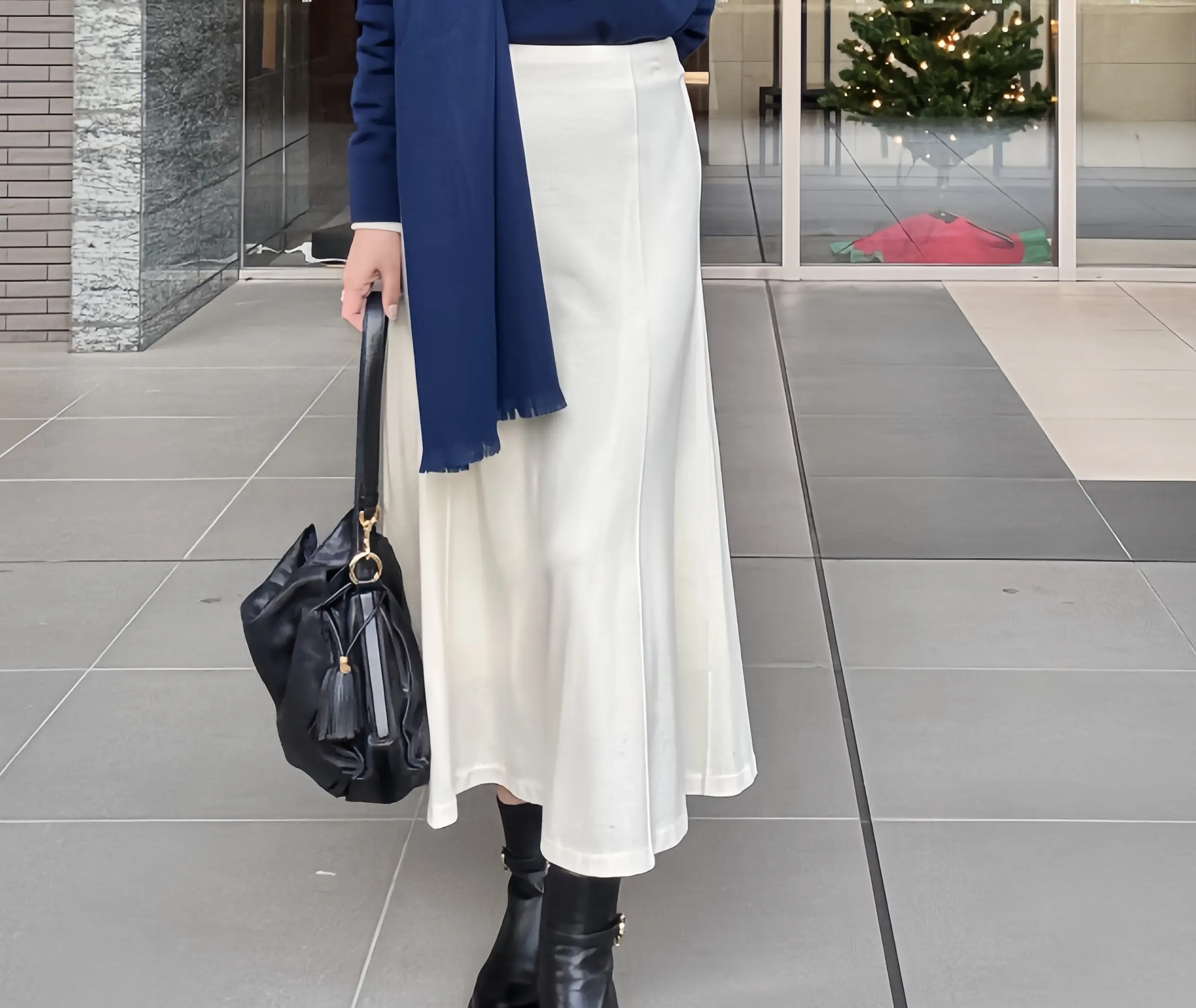 華組　読者モデル　エクラ 小林五月子さん　スカート　ホワイト　コーデ