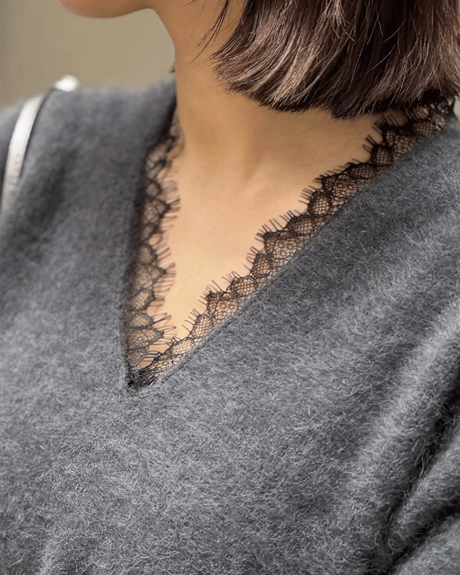 《Room no.8 for E by eclat》可憐さと品を両立。冬の主役“ヘアリーレースニット” 【50代ファッション】_1_3