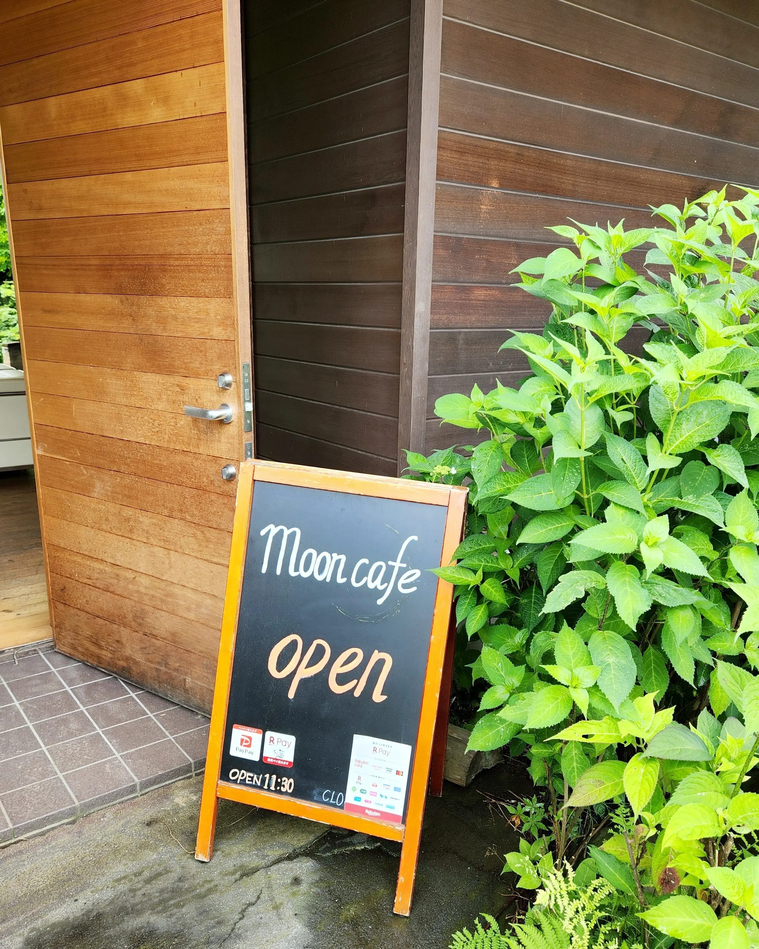 立ち寄らずにはいられないカフェ_1_4-2