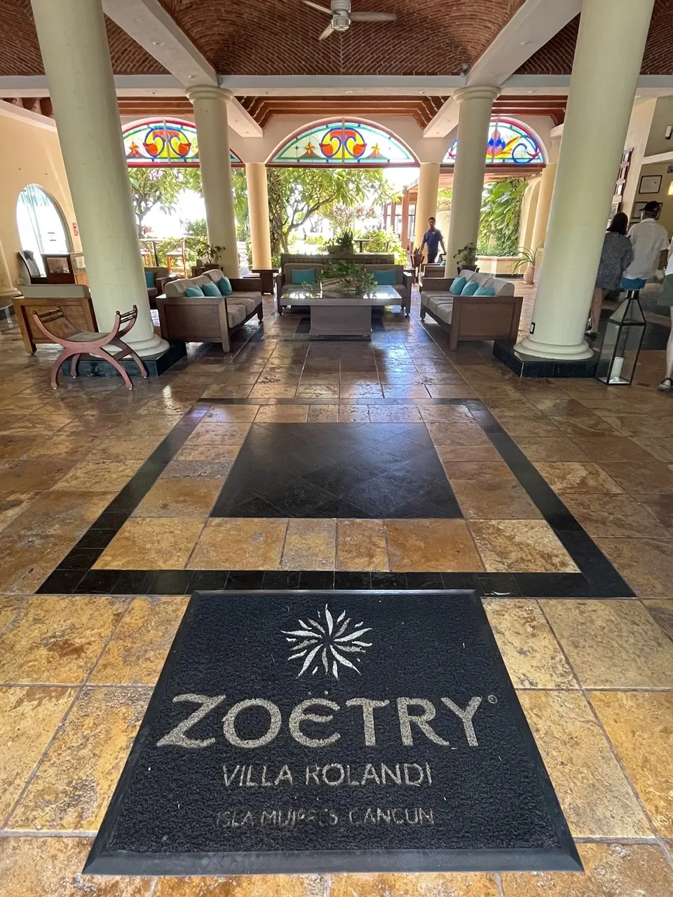 Hotel ZOETRY ②