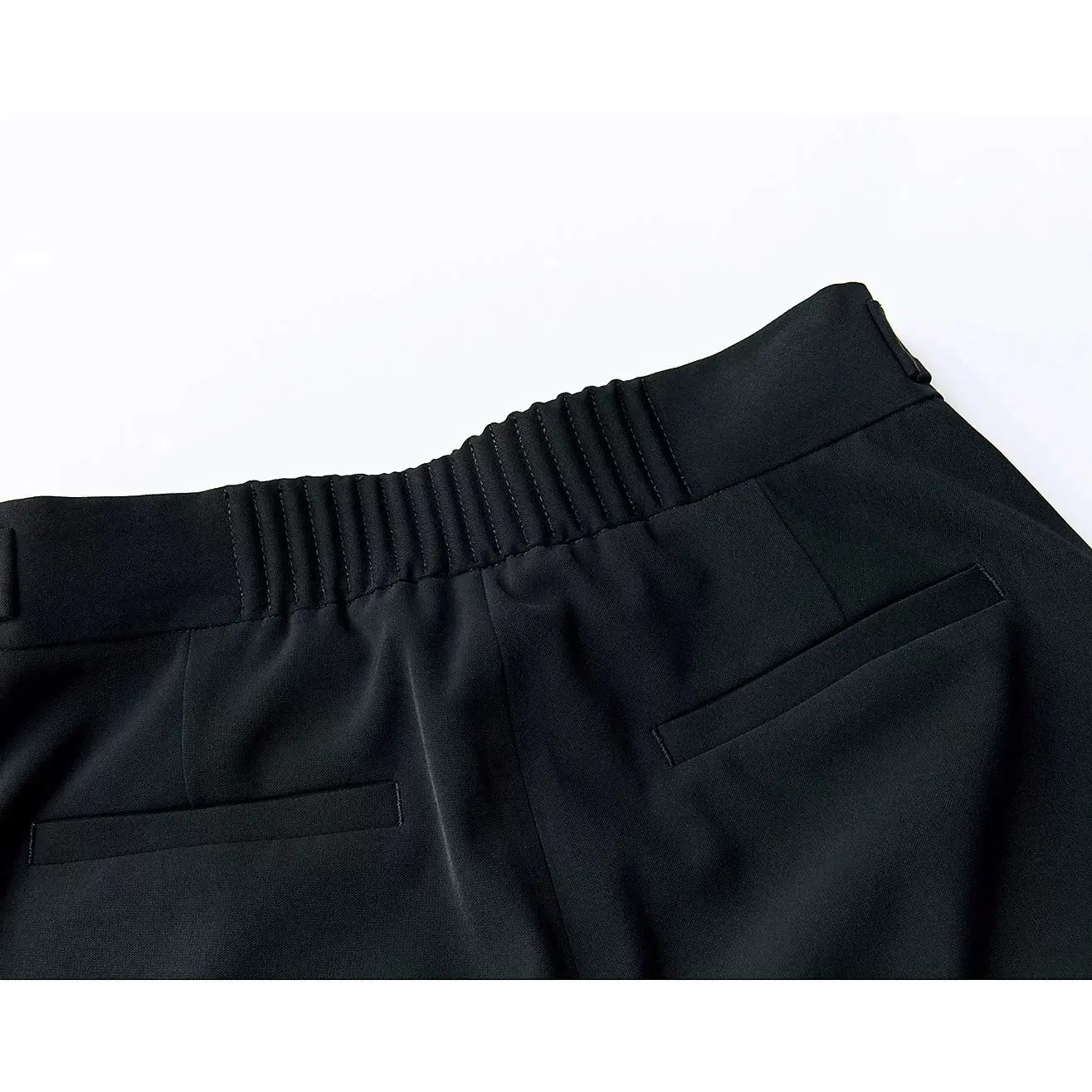 【50代パンツ】買えるのはエクラプレミアムだけ!究極のきれいめパンツでつくる品格コーデ10選_1_5