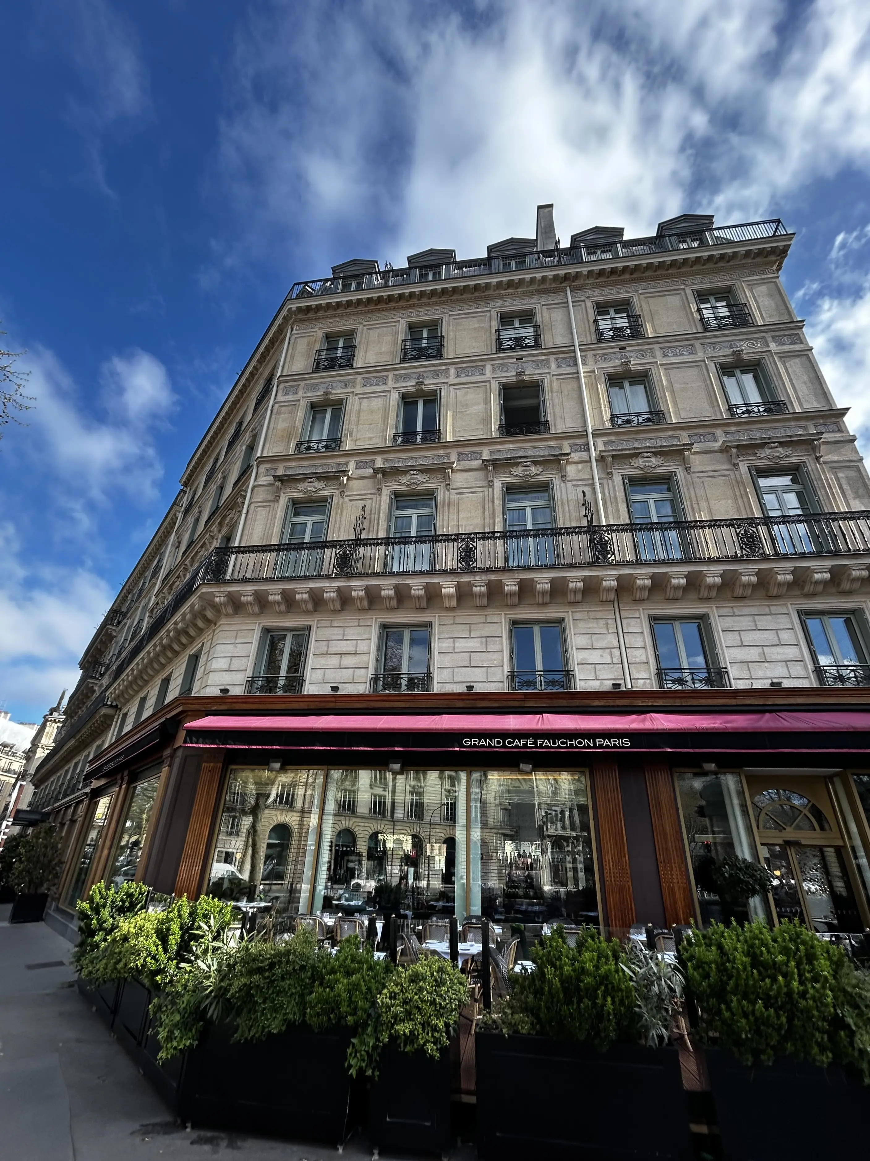 Fauchon L&#039;Hôtel   パリ旅行で絶対に行きたい10の場所