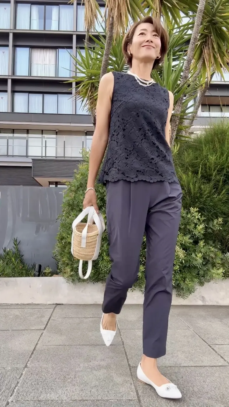 「E by eclat」多機能テーパードパンツ｜夏を快適に乗り切る！私流着回しスタイル_1_5