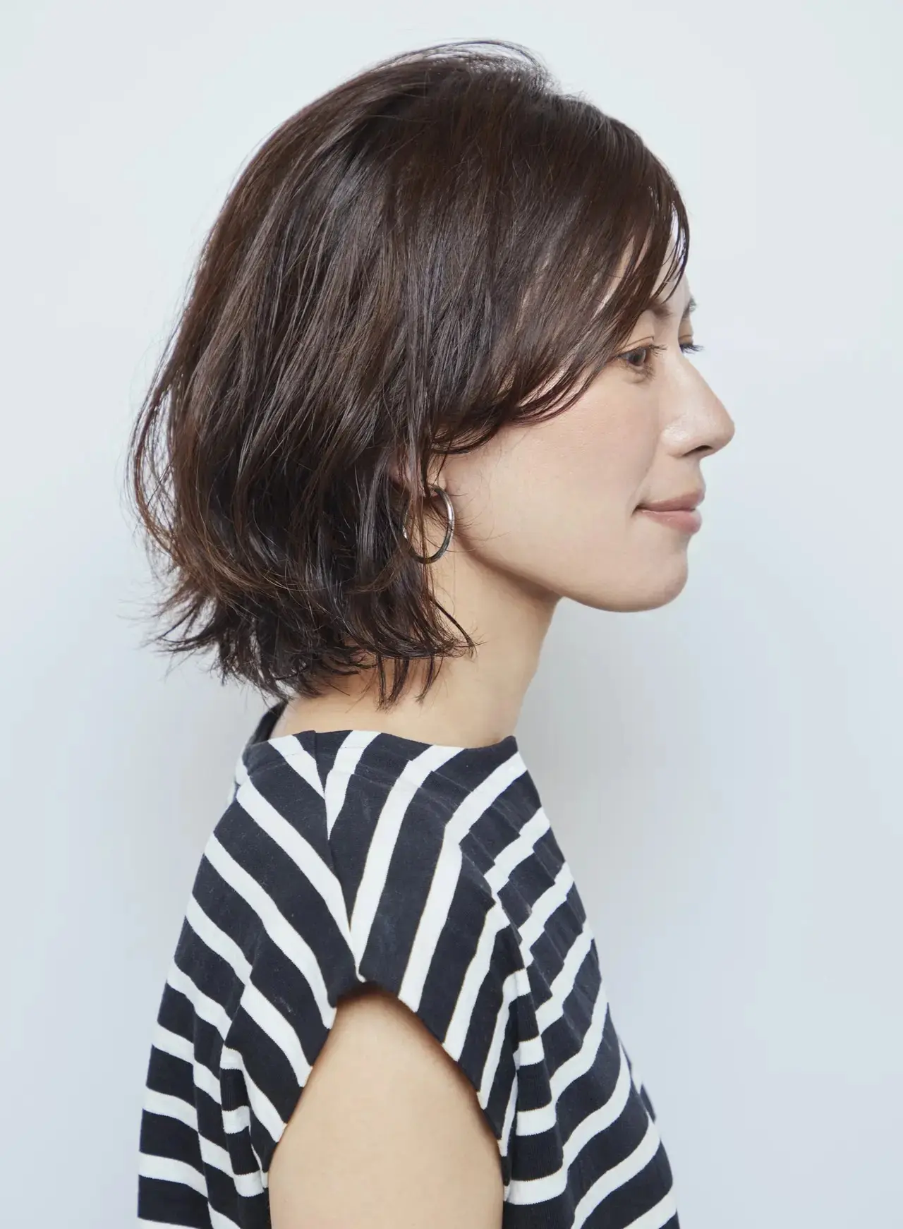 横から見たボブヘアスタイル