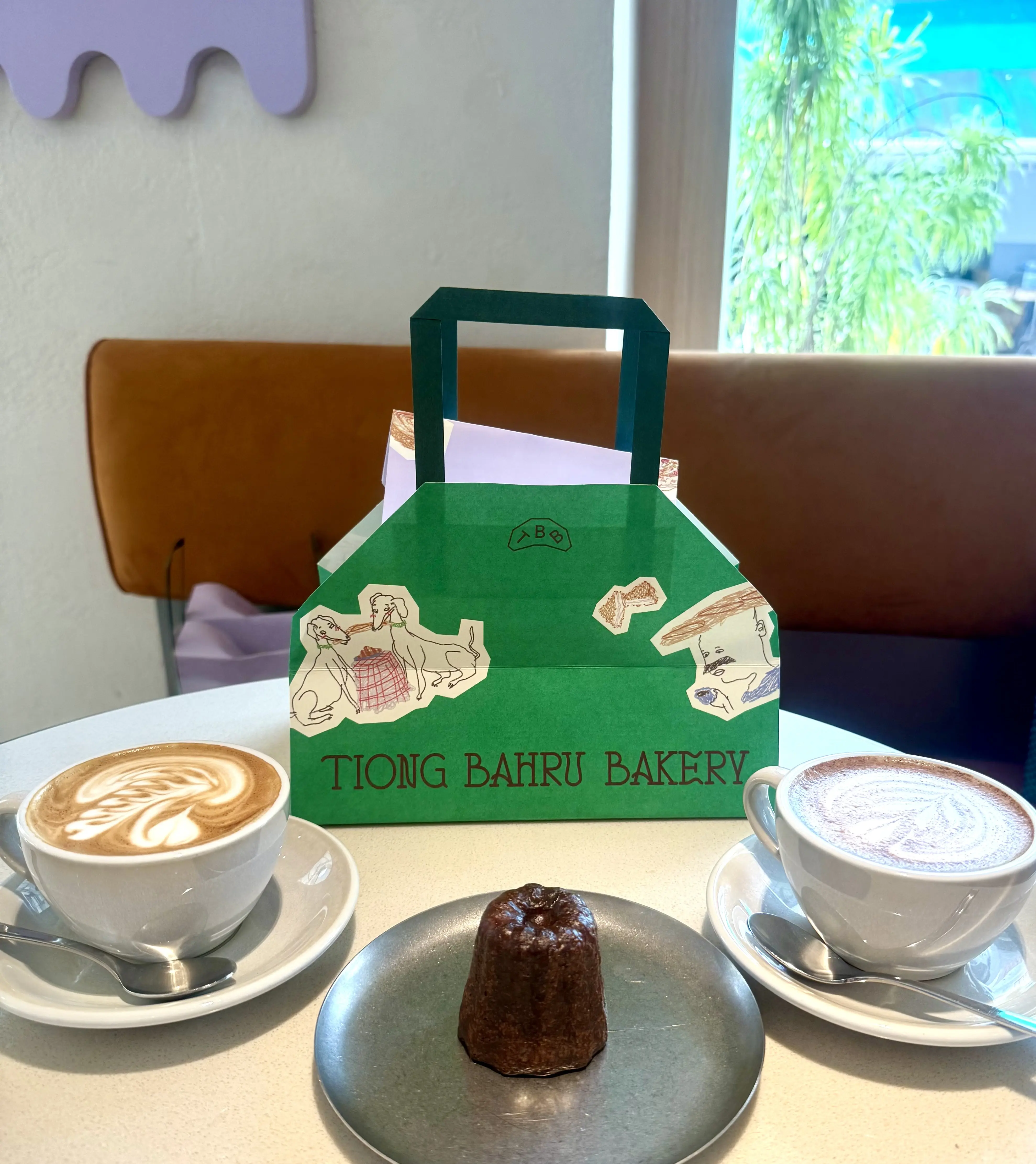 カヌレ　クロワッサン