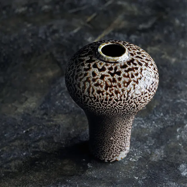 益子で作陶する「伊藤丈浩」は、スリップウエアの食器などでも注目される作家