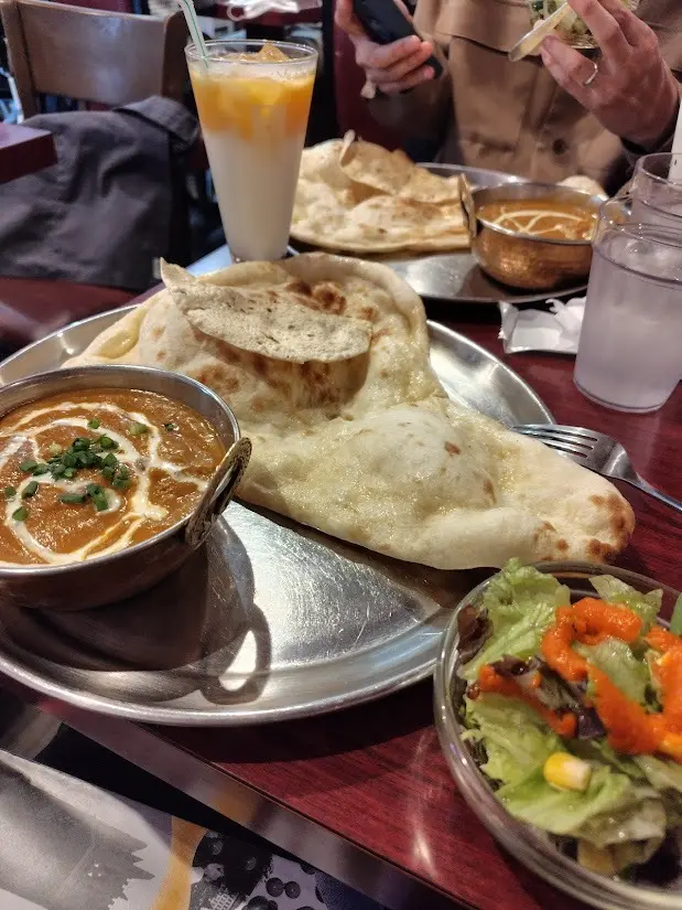 定番ユニクロコーデで、キャンパスをフラリ_1_6-1