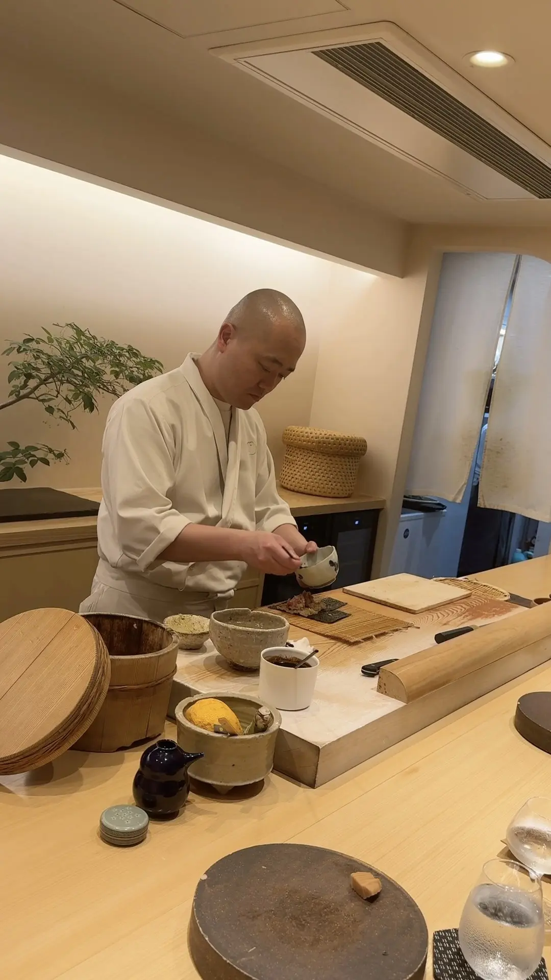 住宅街にある隠れ家的なお鮨屋さんで至福のひと時。。。_1_8