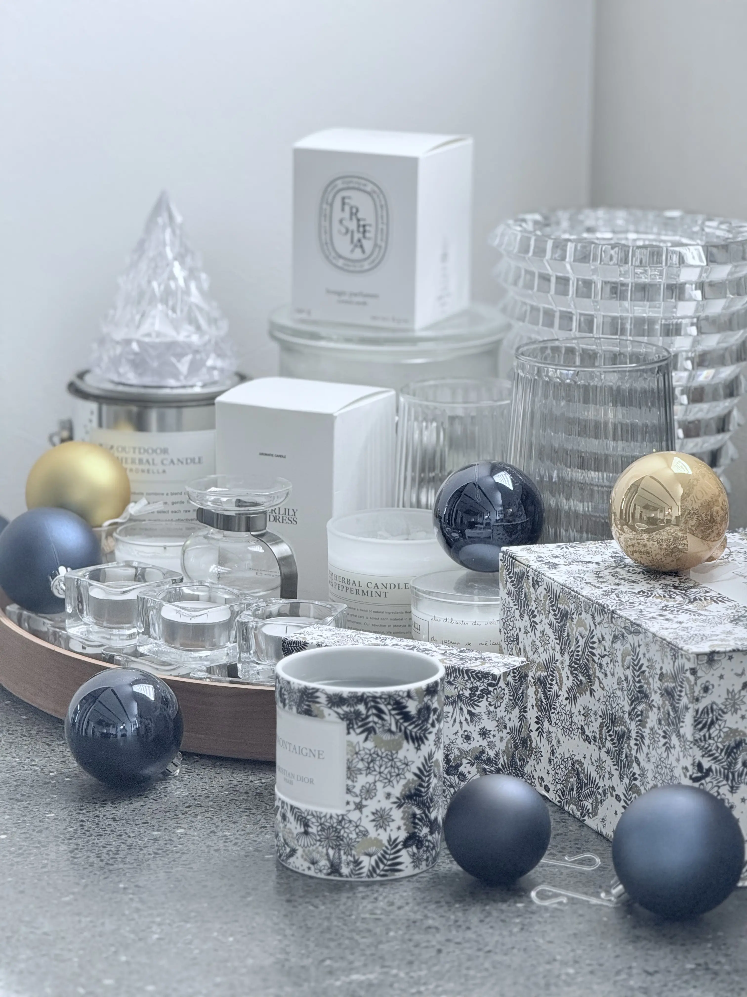 クリスマスディスプレイ　キャンドルディスプレイ　Diorキャンドル