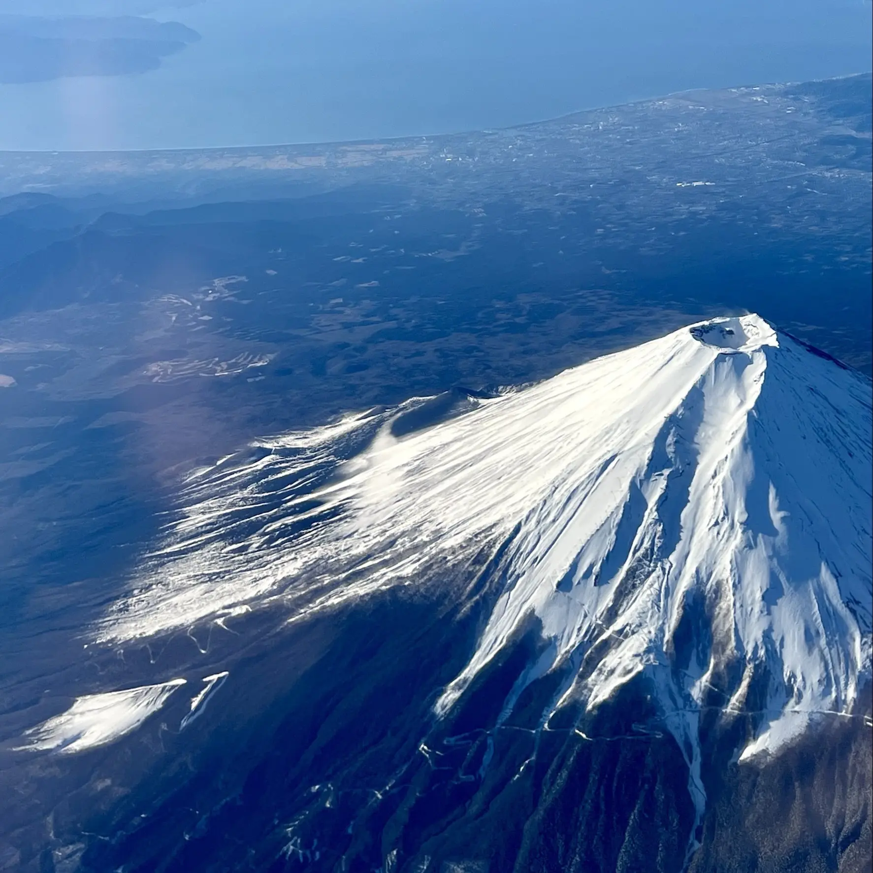 飛行機からの景色　富士山