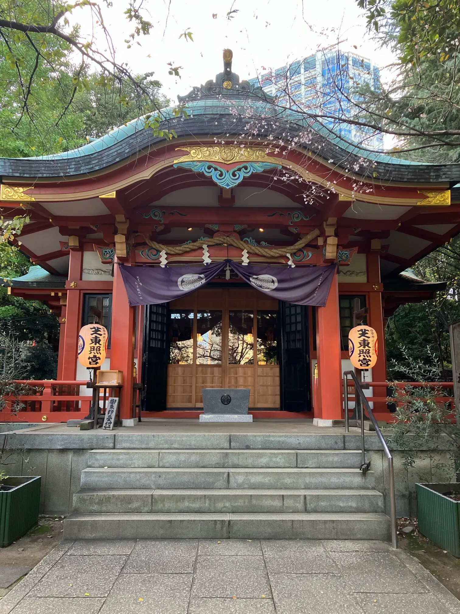 増上寺　東京タワー　寺カフェ　モンブラン　芝公園　芝東照宮　芝縁　TERA CAFE SHIEN ZOJOJI  生絞りモンブラン(極)  天然玉露　朝露　嬉野茶　お散歩　秋の散歩　jマダム 