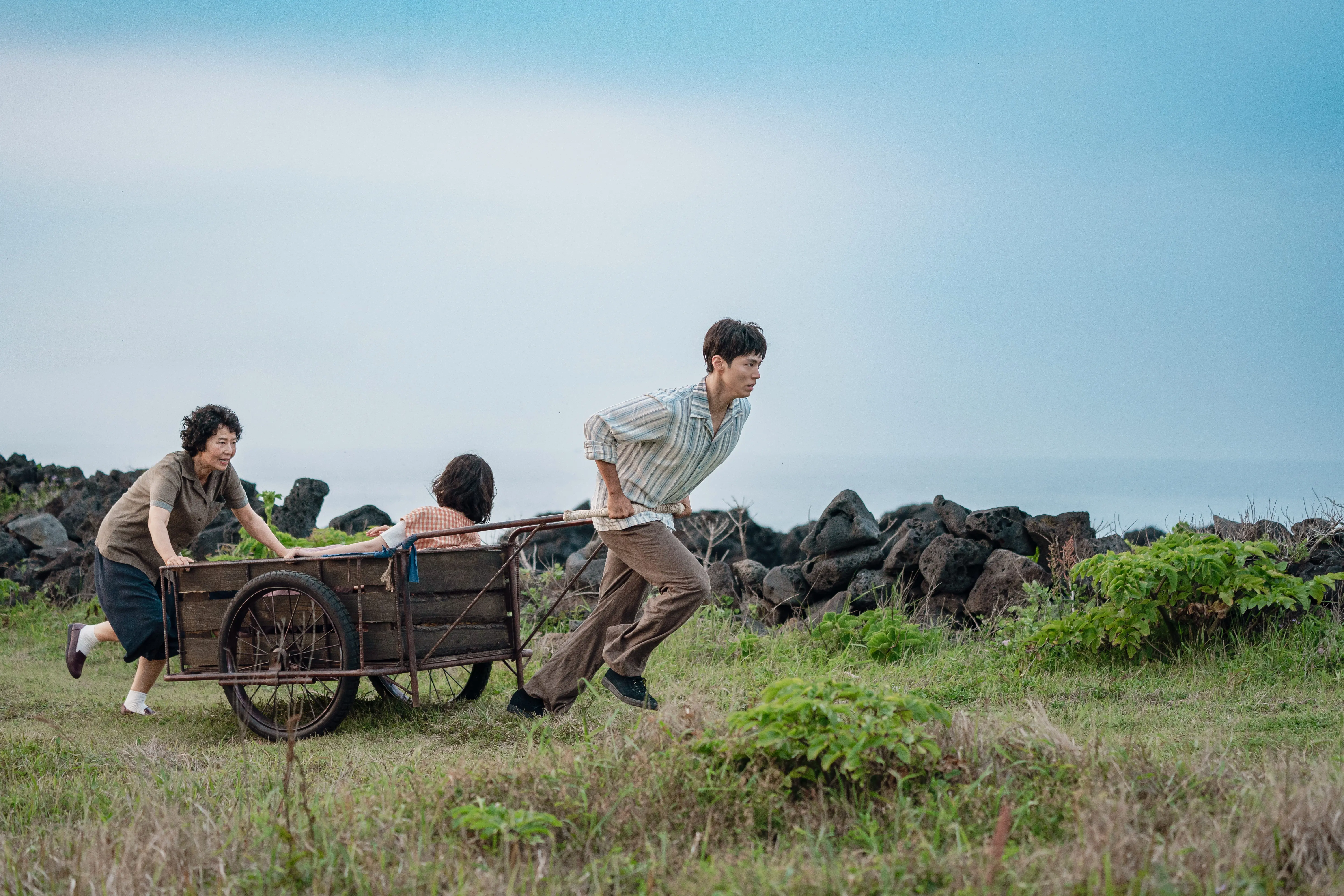 韓国ドラマ大賞　■Netflixシリーズ「おつかれさま」独占配信中