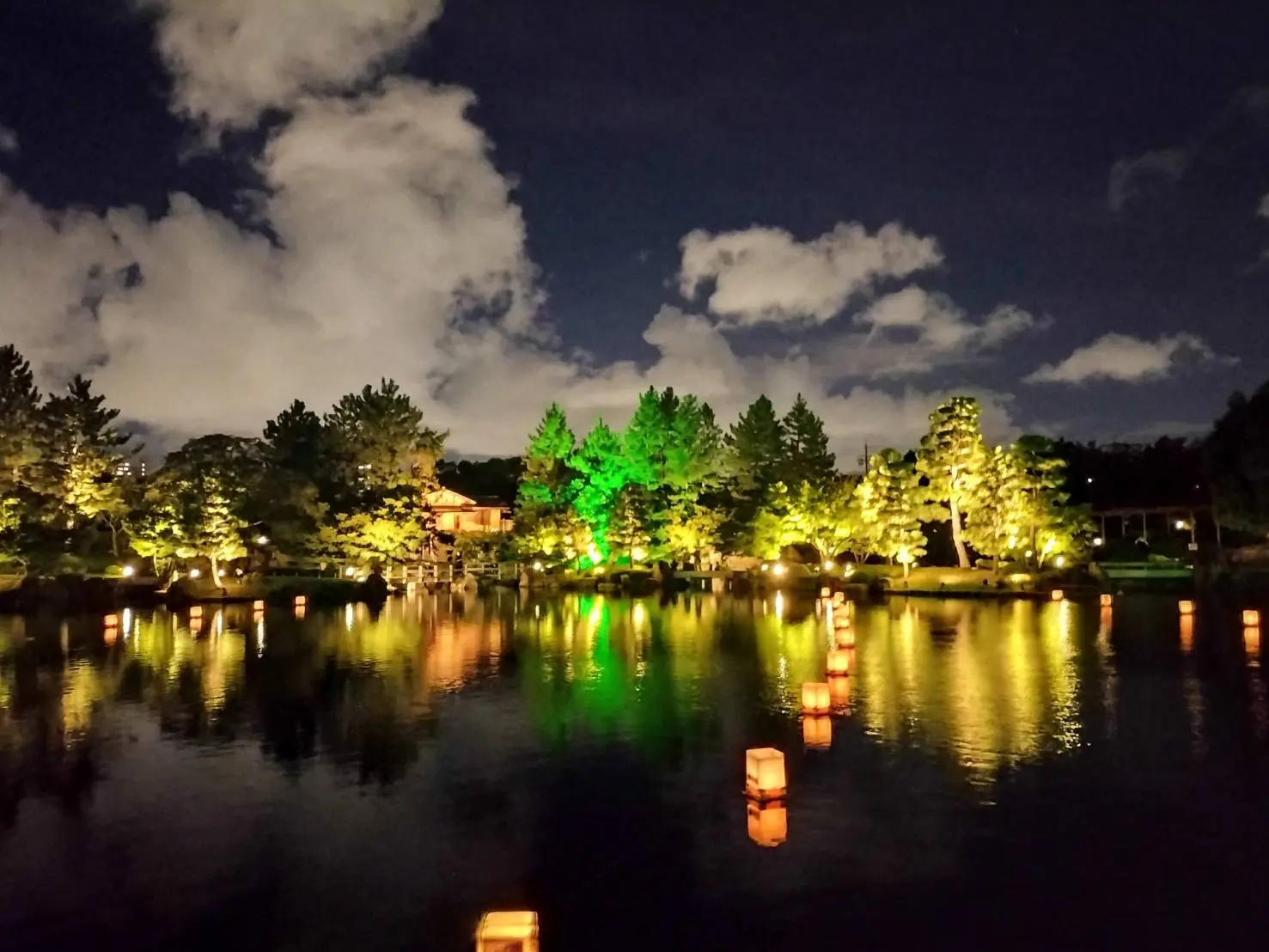名古屋「徳川園」夕涼みライトアップ
