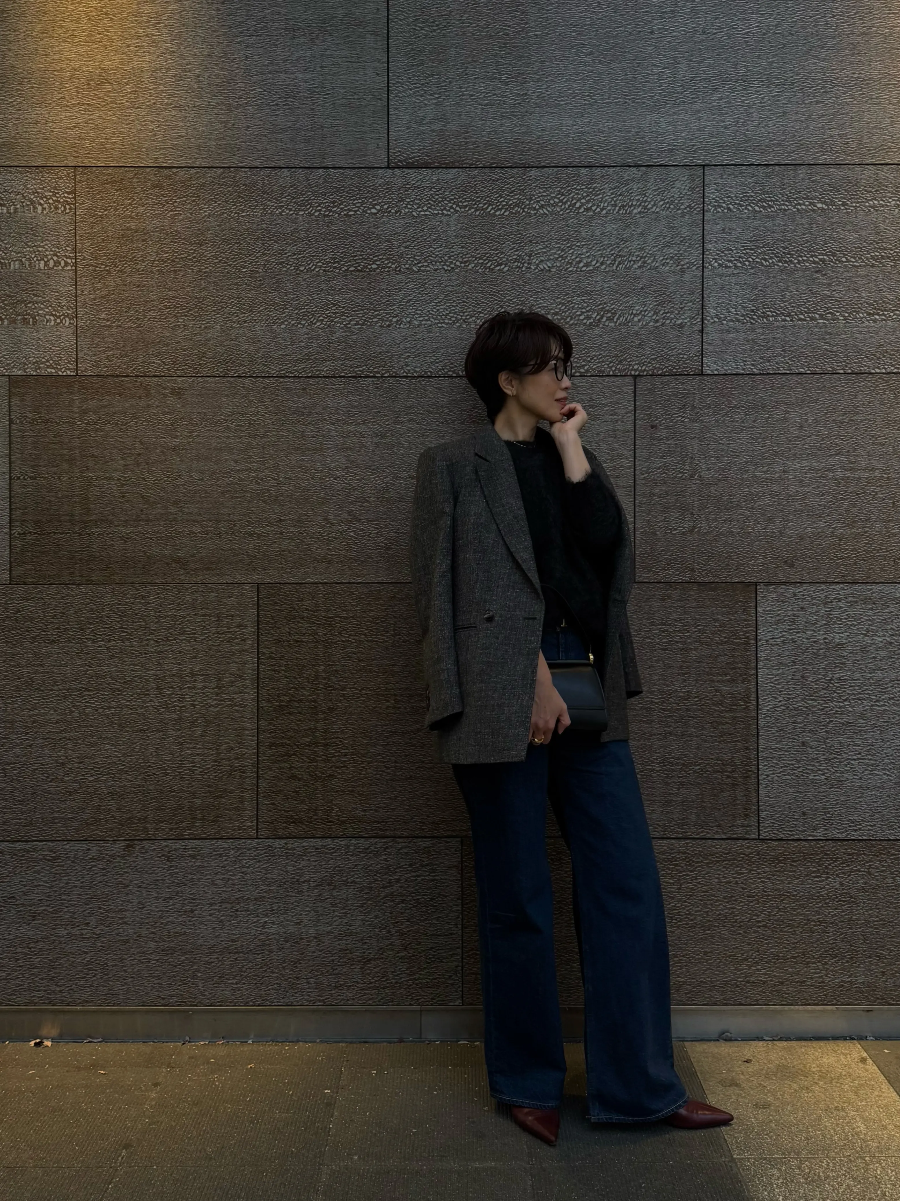 ツイードジャケットを纏う週末の大人カジュアルスタイル_1_2