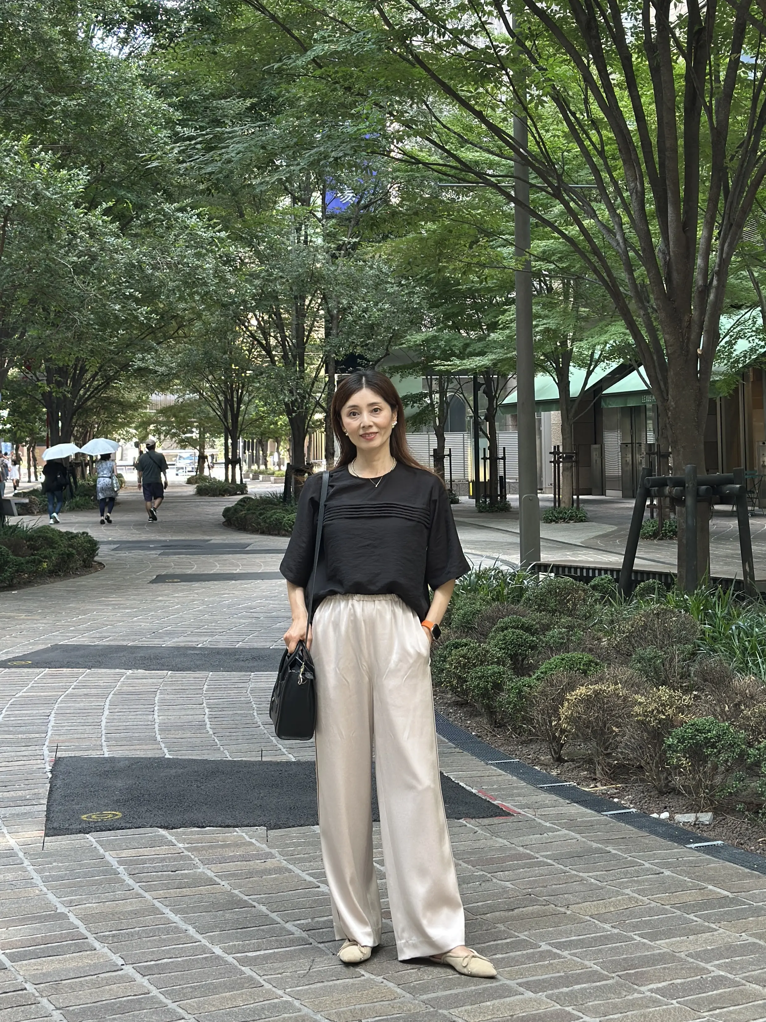 『E by eclat 』のシアーピンタックTブラウスを着回ししてみました_1_10