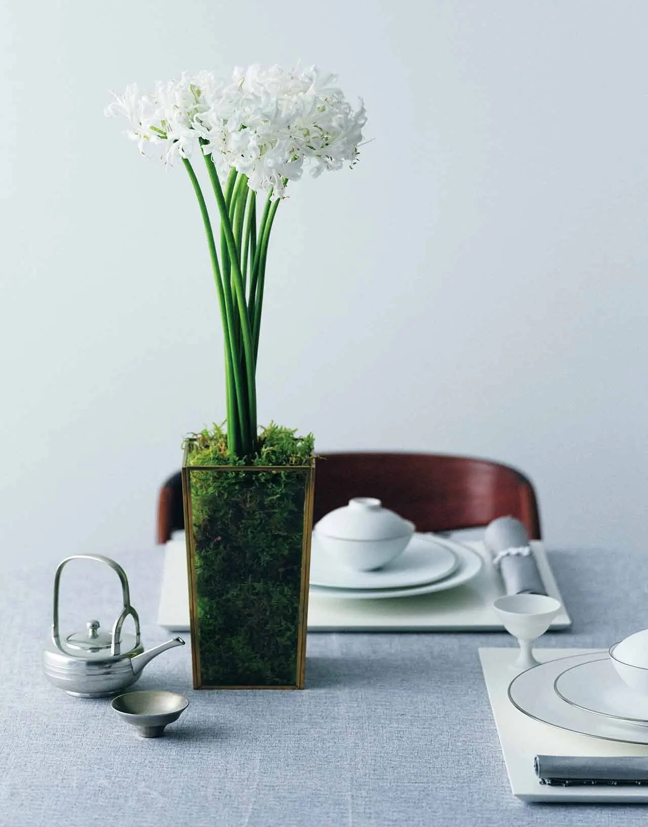 新年の食卓は、純白と緑ですがすがしさを演出