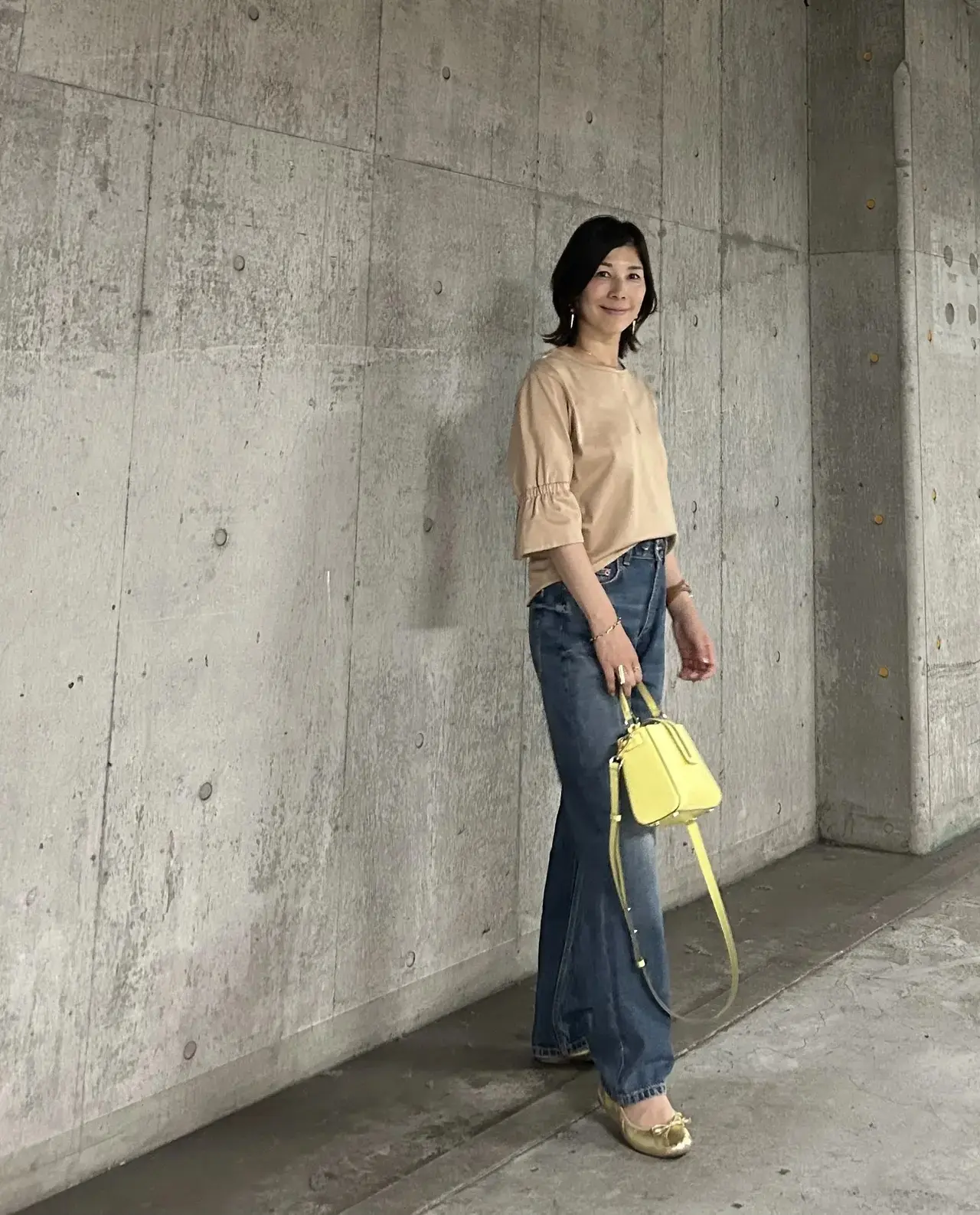 【おしゃれな50代のZARAコーデ】この夏は小物を取り入れた”モノトーンコーデ”が人気！_1_22