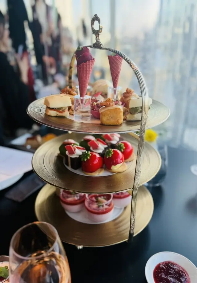 アフタヌーンティーパーティで素敵なJマダムの皆さまと楽しいひととき_1_6