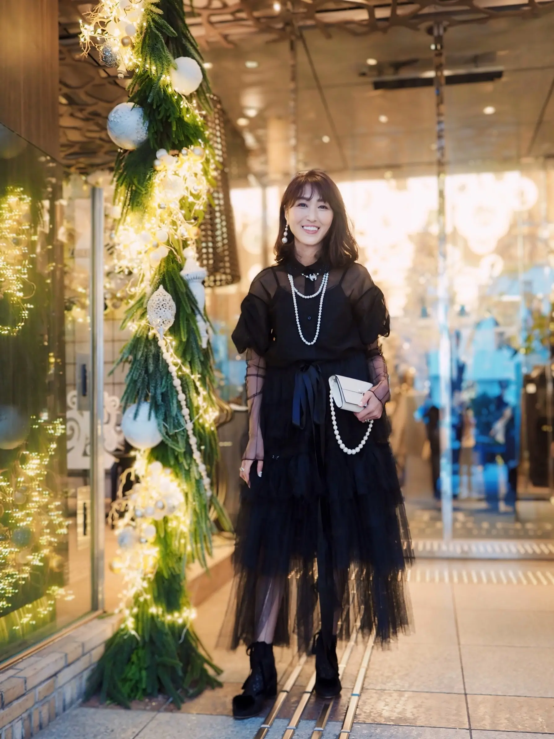 JIMMY CHOO ジミーチュウ パールストラップ付き ショルダーバッグ