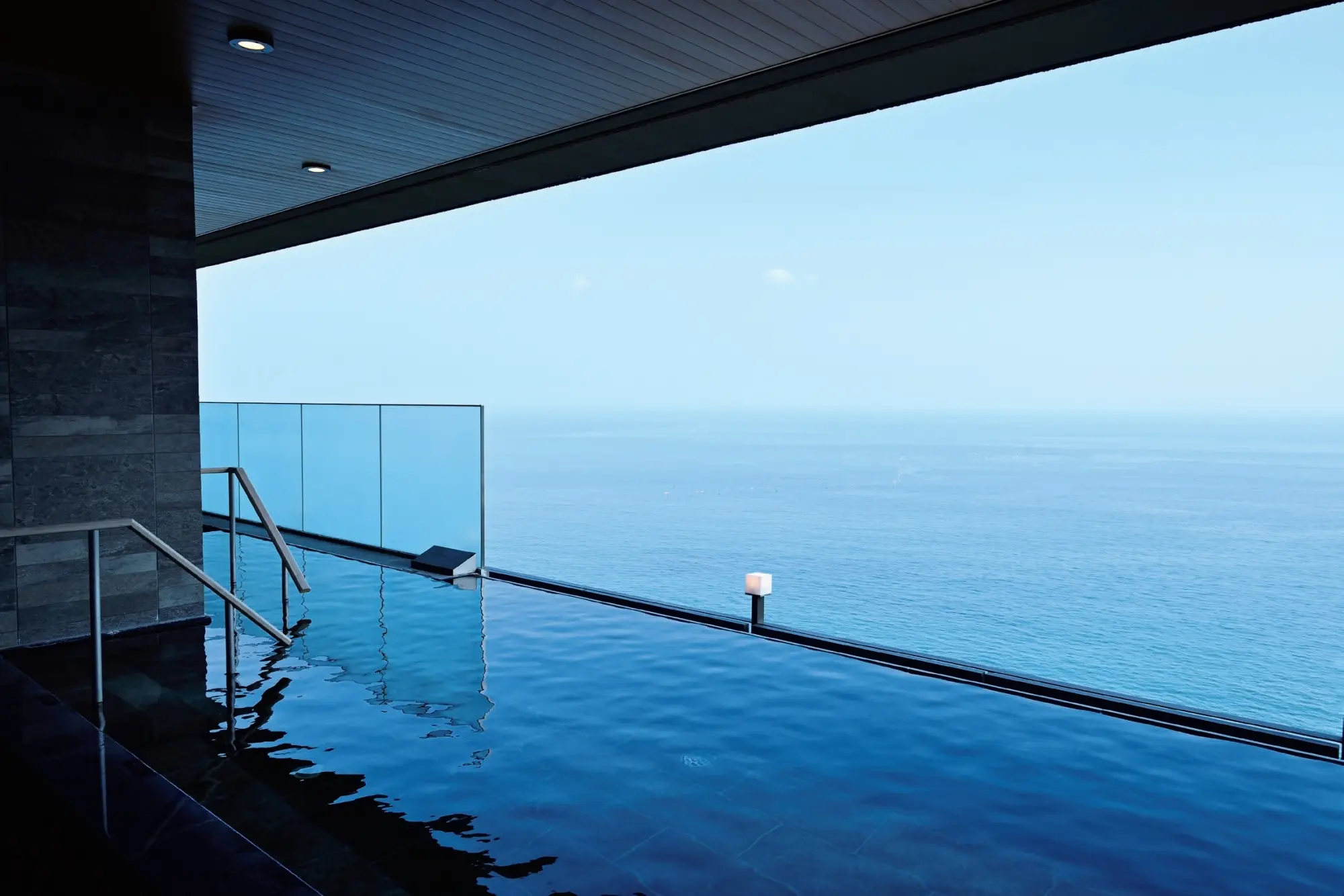 大人のひとり旅　静岡・熱海　 伊豆山 佳ら久　露天風呂