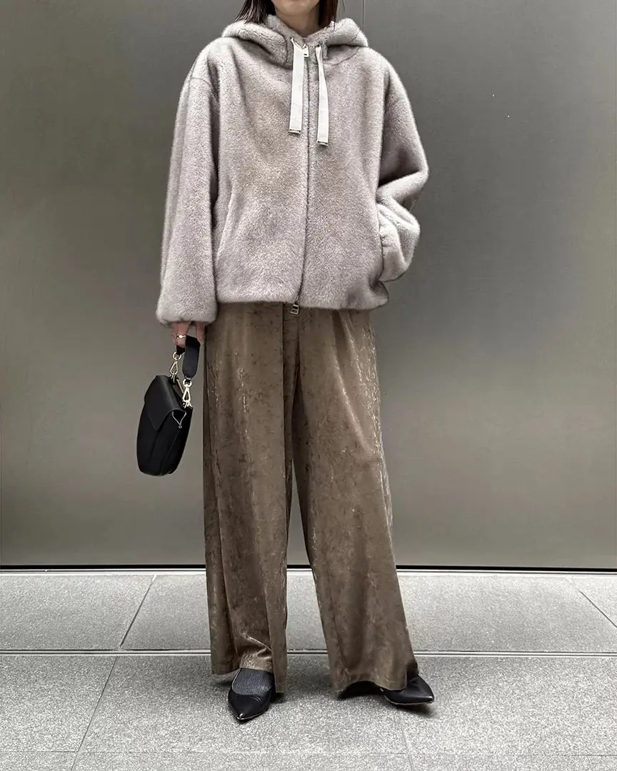 旅行・お出かけに最適！大人のための上品「ベロアパンツ」が優秀すぎる【E by eclat・50代ファッション】_1_5