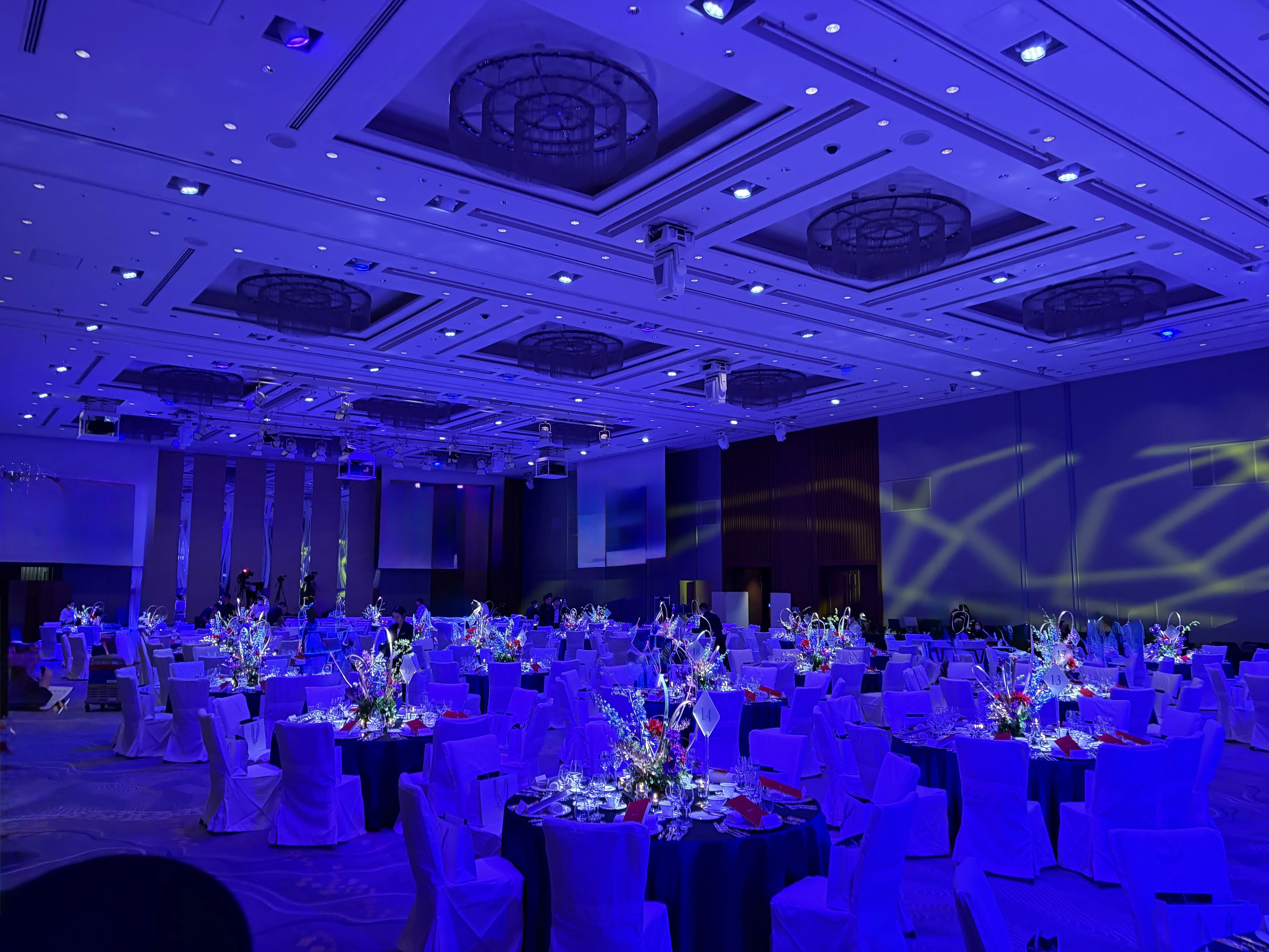 素敵なドレスを、素敵な場所で、素敵な仲間と♡_1_1-1