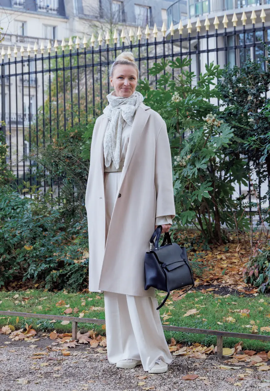 マリー 実業家、「L’ARRANGEUSE」主宰　パリのおしゃれマダム深掘りSNAP　仕事の日の写真